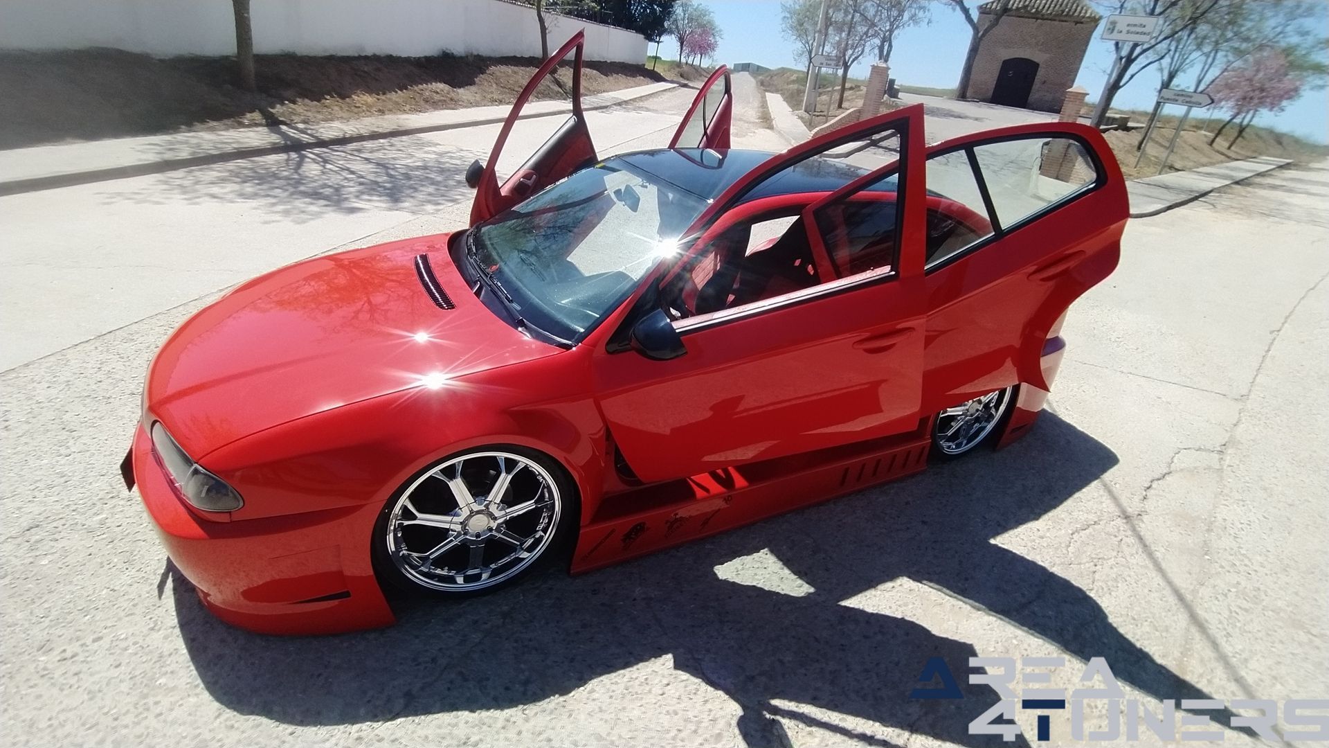 Imagen reportaje coche Tuning Skoda Octavia Pure Old School Imagen perteneciente al reportaje de coche Tuning, de la revista Area4tuners sobre un Skoda Octavia