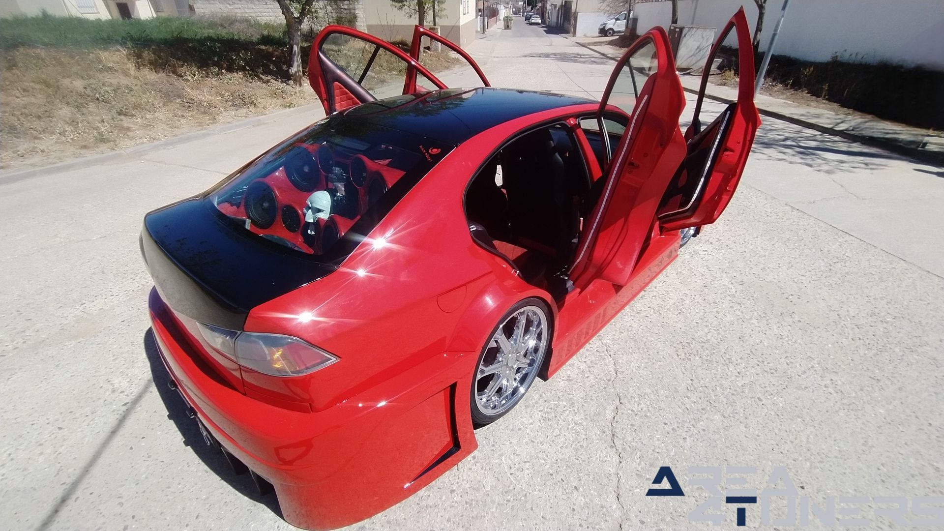 Imagen reportaje coche Tuning Skoda Octavia Pure Old School Imagen perteneciente al reportaje de coche Tuning, de la revista Area4tuners sobre un Skoda Octavia