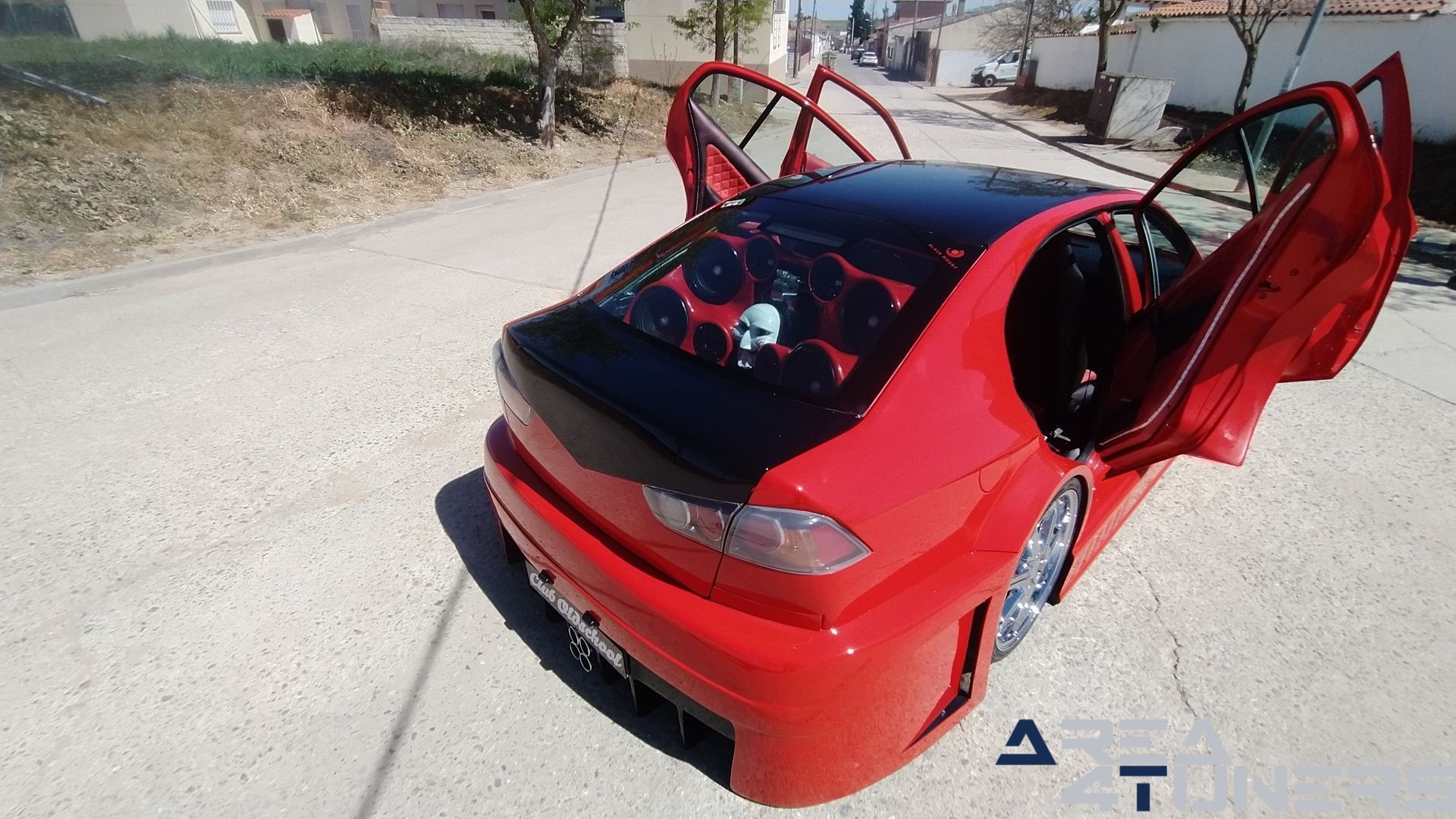 Imagen reportaje coche Tuning Skoda Octavia Pure Old School Imagen perteneciente al reportaje de coche Tuning, de la revista Area4tuners sobre un Skoda Octavia