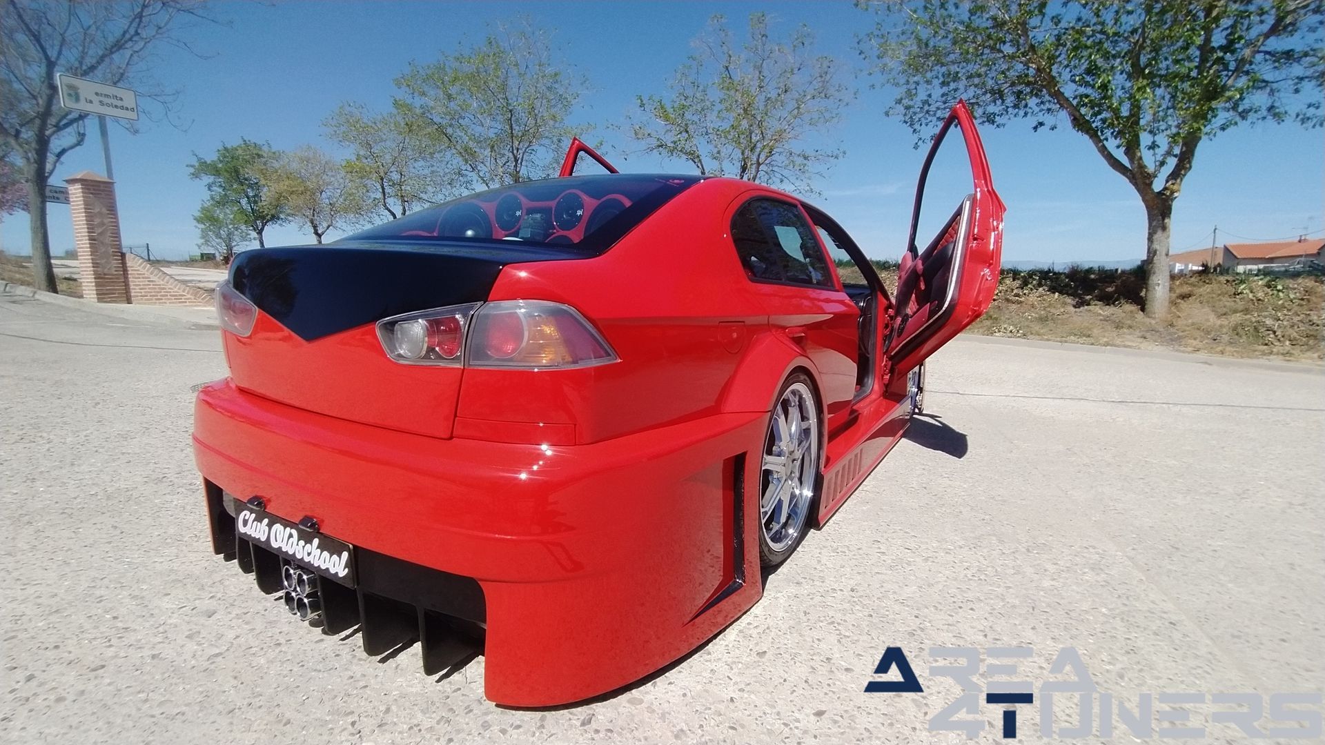 Imagen reportaje coche Tuning Skoda Octavia Pure Old School Imagen perteneciente al reportaje de coche Tuning, de la revista Area4tuners sobre un Skoda Octavia