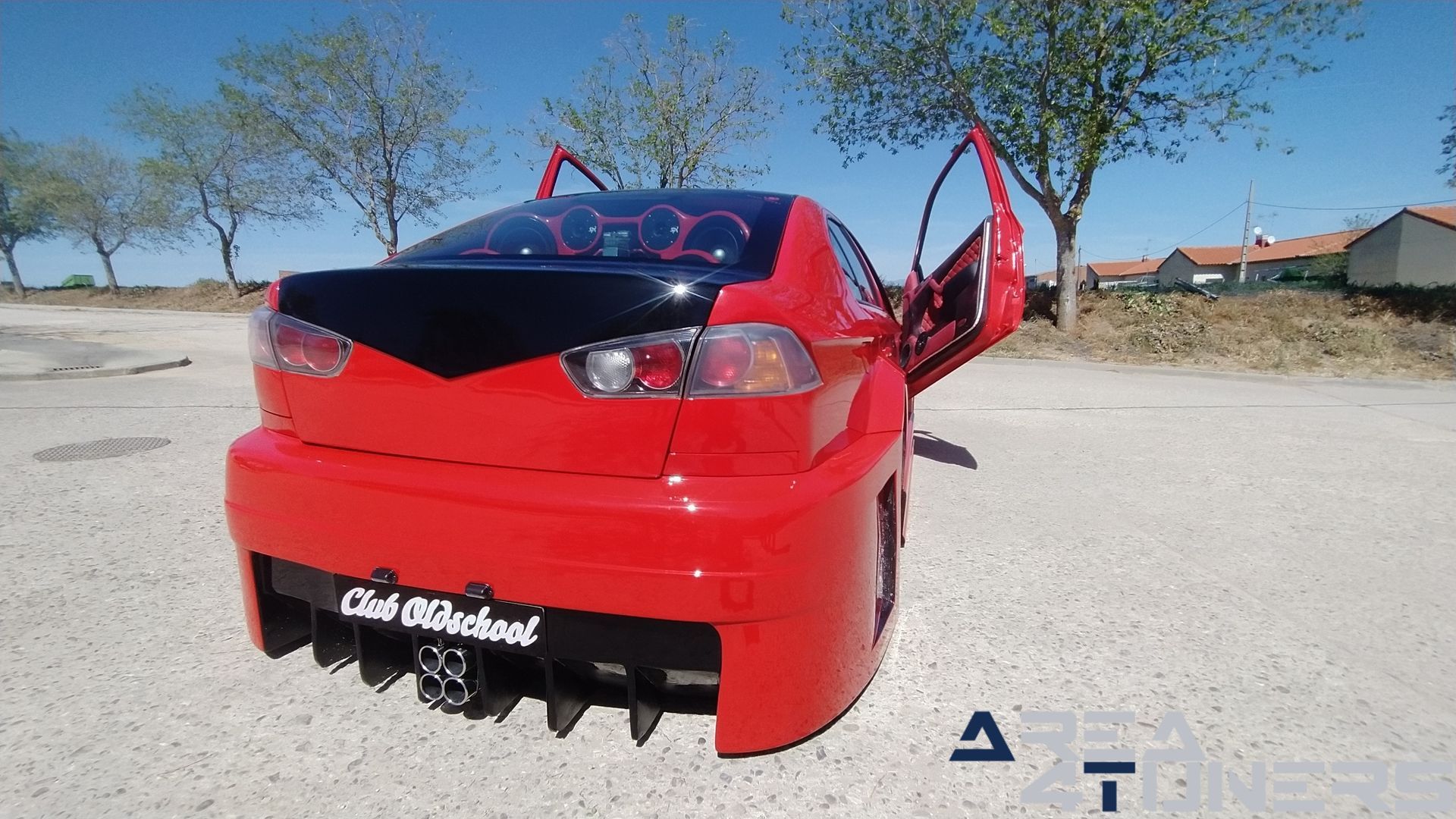 Imagen reportaje coche Tuning Skoda Octavia Pure Old School Imagen perteneciente al reportaje de coche Tuning, de la revista Area4tuners sobre un Skoda Octavia