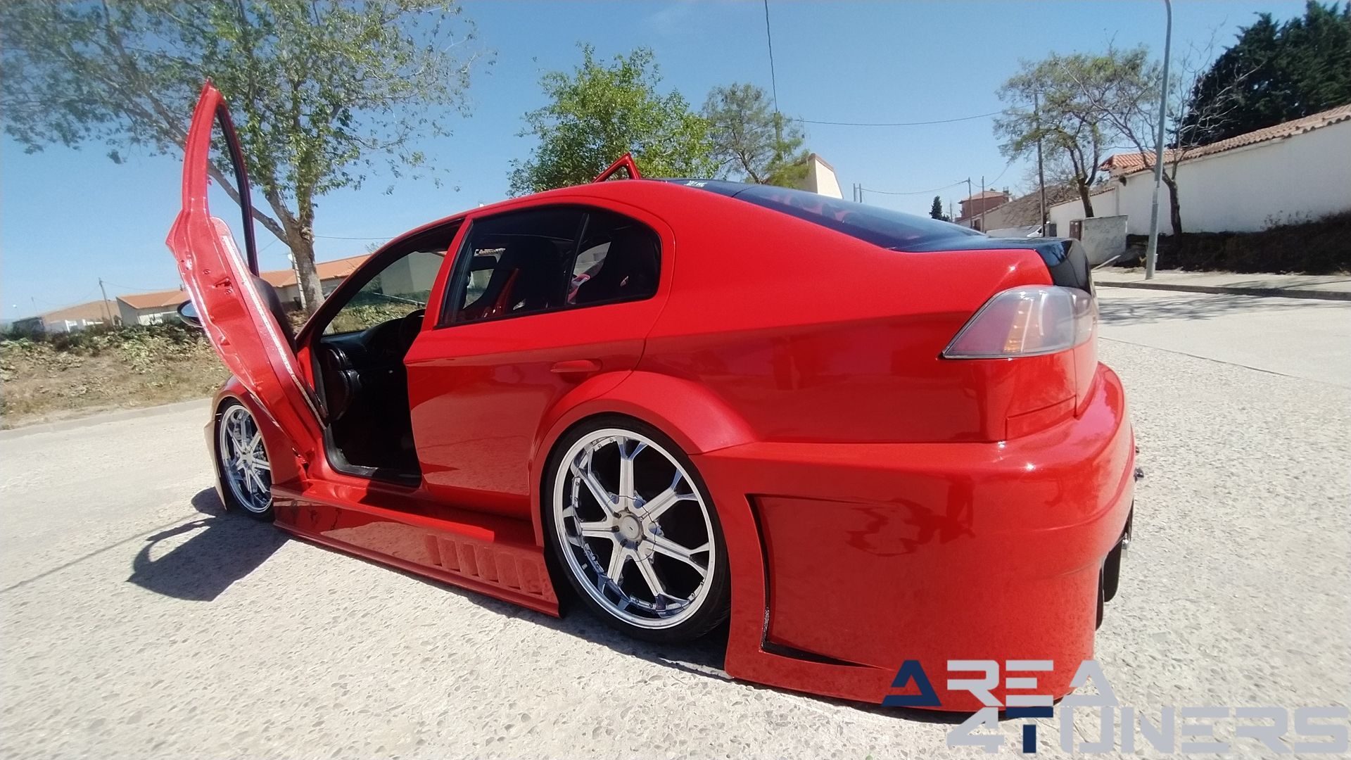 Imagen reportaje coche Tuning Skoda Octavia Pure Old School Imagen perteneciente al reportaje de coche Tuning, de la revista Area4tuners sobre un Skoda Octavia
