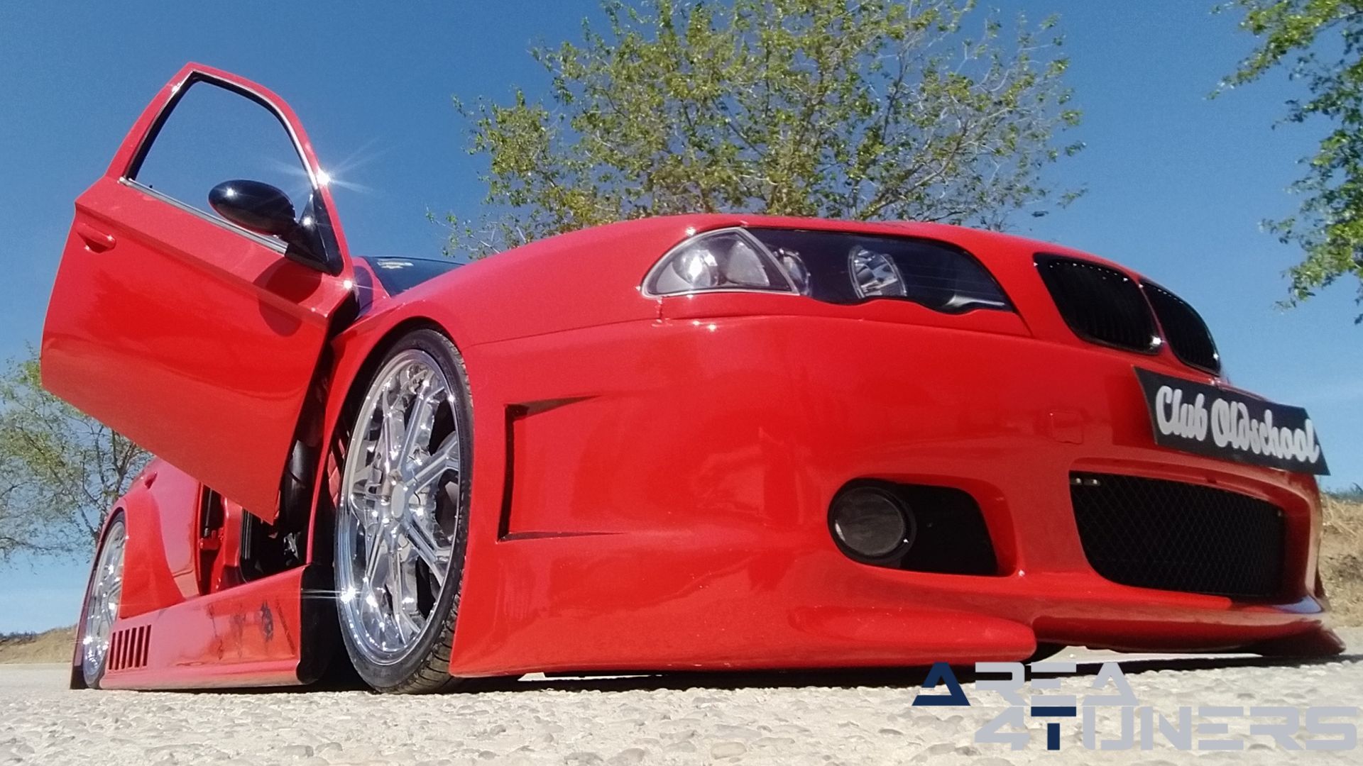 Imagen reportaje coche Tuning Skoda Octavia Pure Old School Imagen perteneciente al reportaje de coche Tuning, de la revista Area4tuners sobre un Skoda Octavia