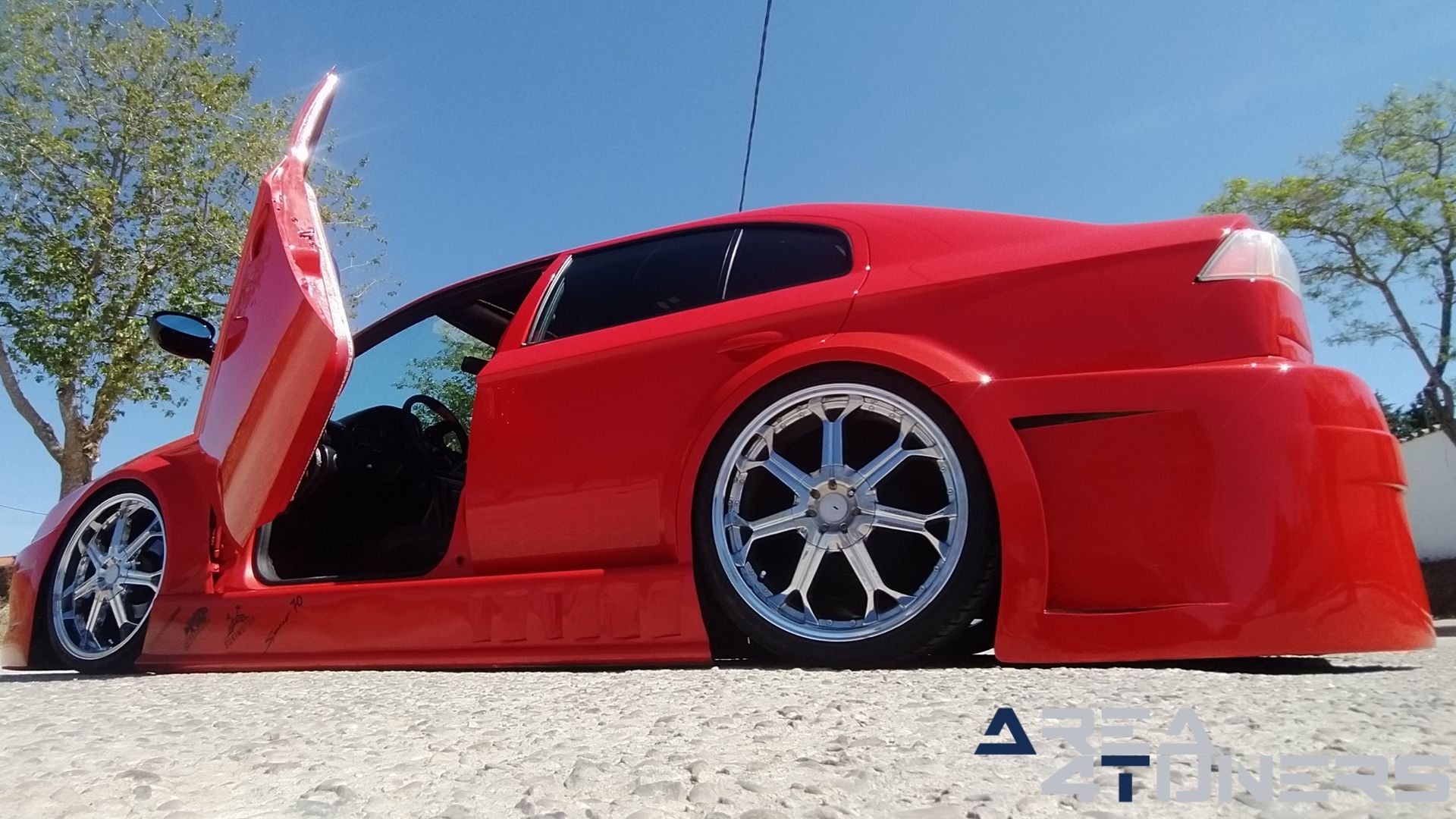 Imagen reportaje coche Tuning Skoda Octavia Pure Old School Imagen perteneciente al reportaje de coche Tuning, de la revista Area4tuners sobre un Skoda Octavia