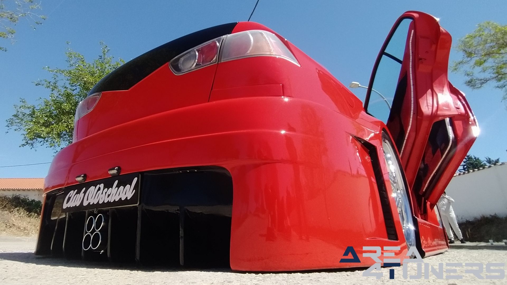 Imagen reportaje coche Tuning Skoda Octavia Pure Old School Imagen perteneciente al reportaje de coche Tuning, de la revista Area4tuners sobre un Skoda Octavia