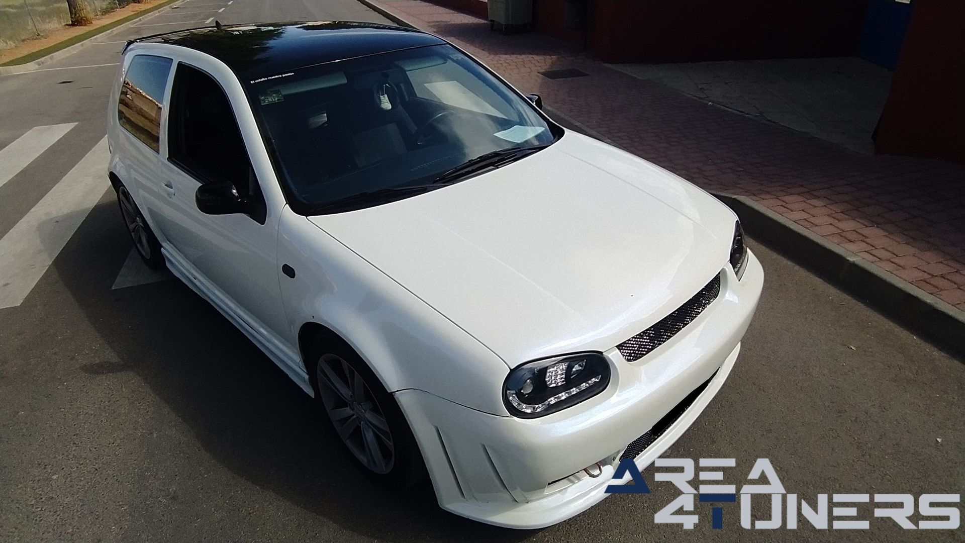 Imagen reportaje coche Tuning VW Golf Ball Golf Imagen perteneciente al reportaje de coche Tuning, de la revista Area4tuners sobre un Vw Golf