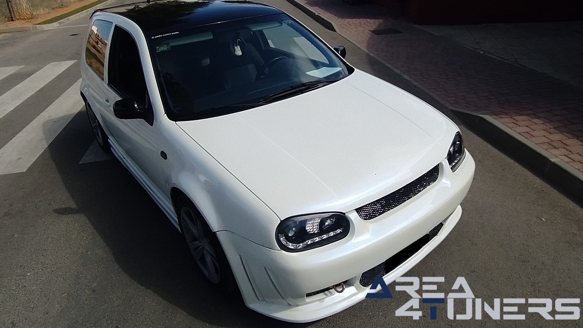 Imagen reportaje coche Tuning VW Golf Ball Golf Imagen perteneciente al reportaje de coche Tuning, de la revista Area4tuners sobre un Vw Golf