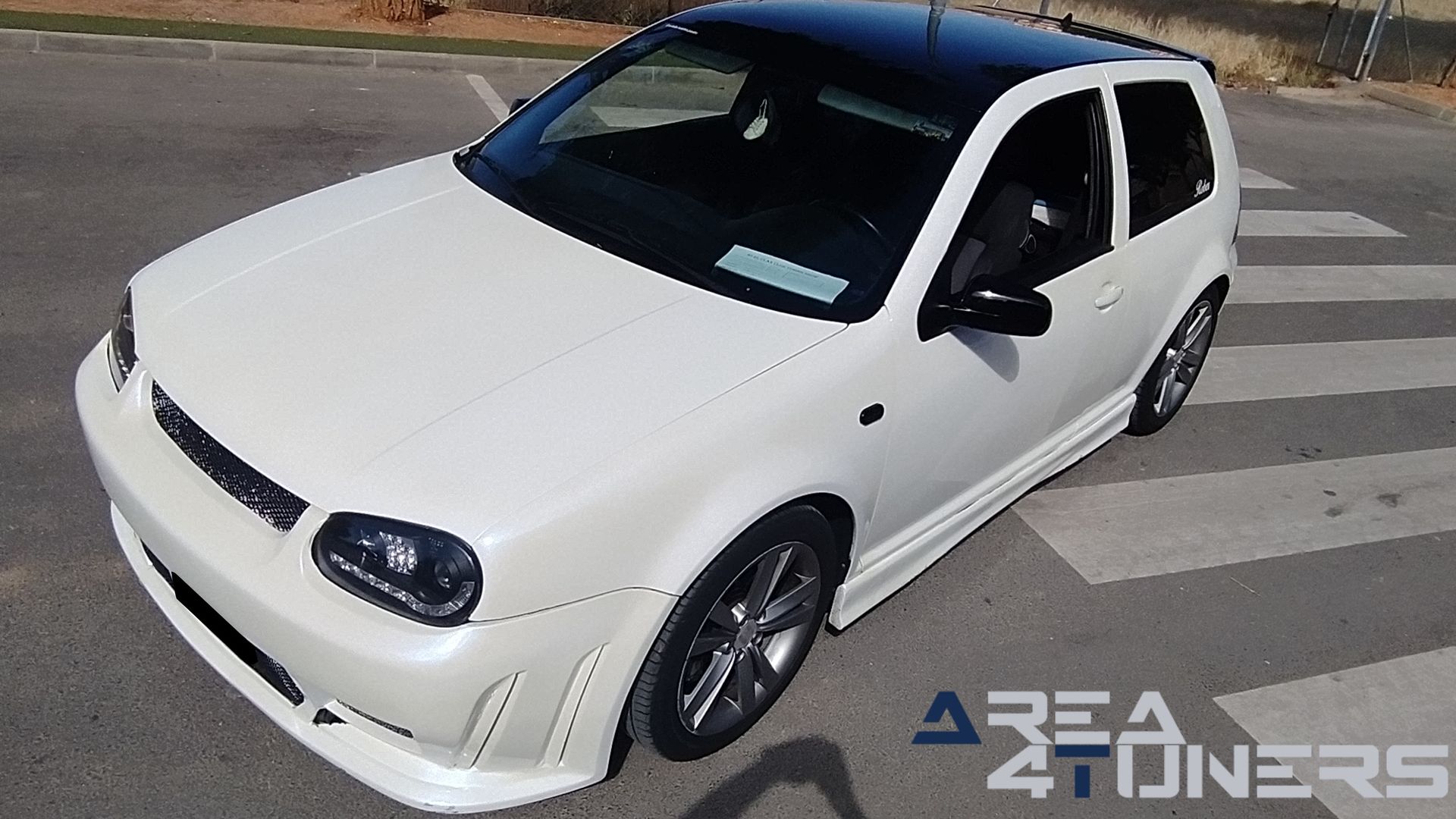 Imagen reportaje coche Tuning VW Golf Ball Golf Imagen perteneciente al reportaje de coche Tuning, de la revista Area4tuners sobre un Vw Golf
