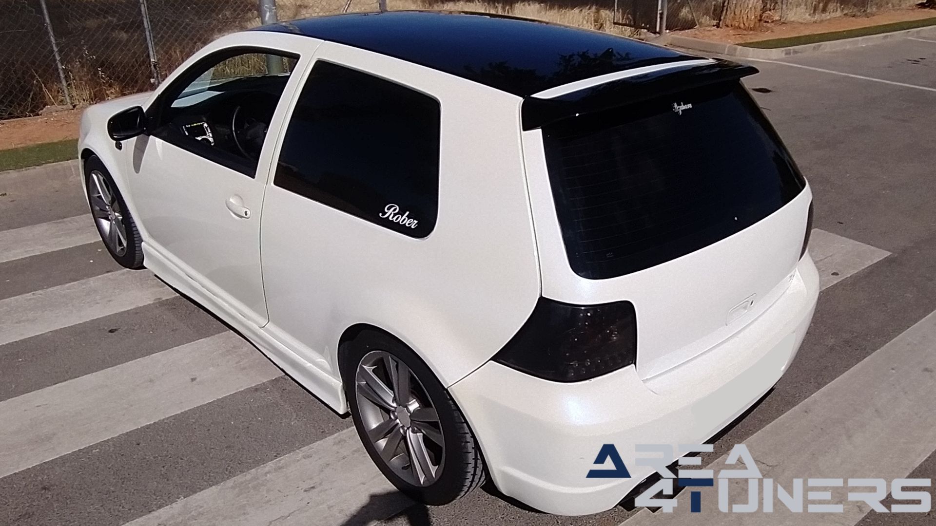 Imagen reportaje coche Tuning VW Golf Ball Golf Imagen perteneciente al reportaje de coche Tuning, de la revista Area4tuners sobre un Vw Golf