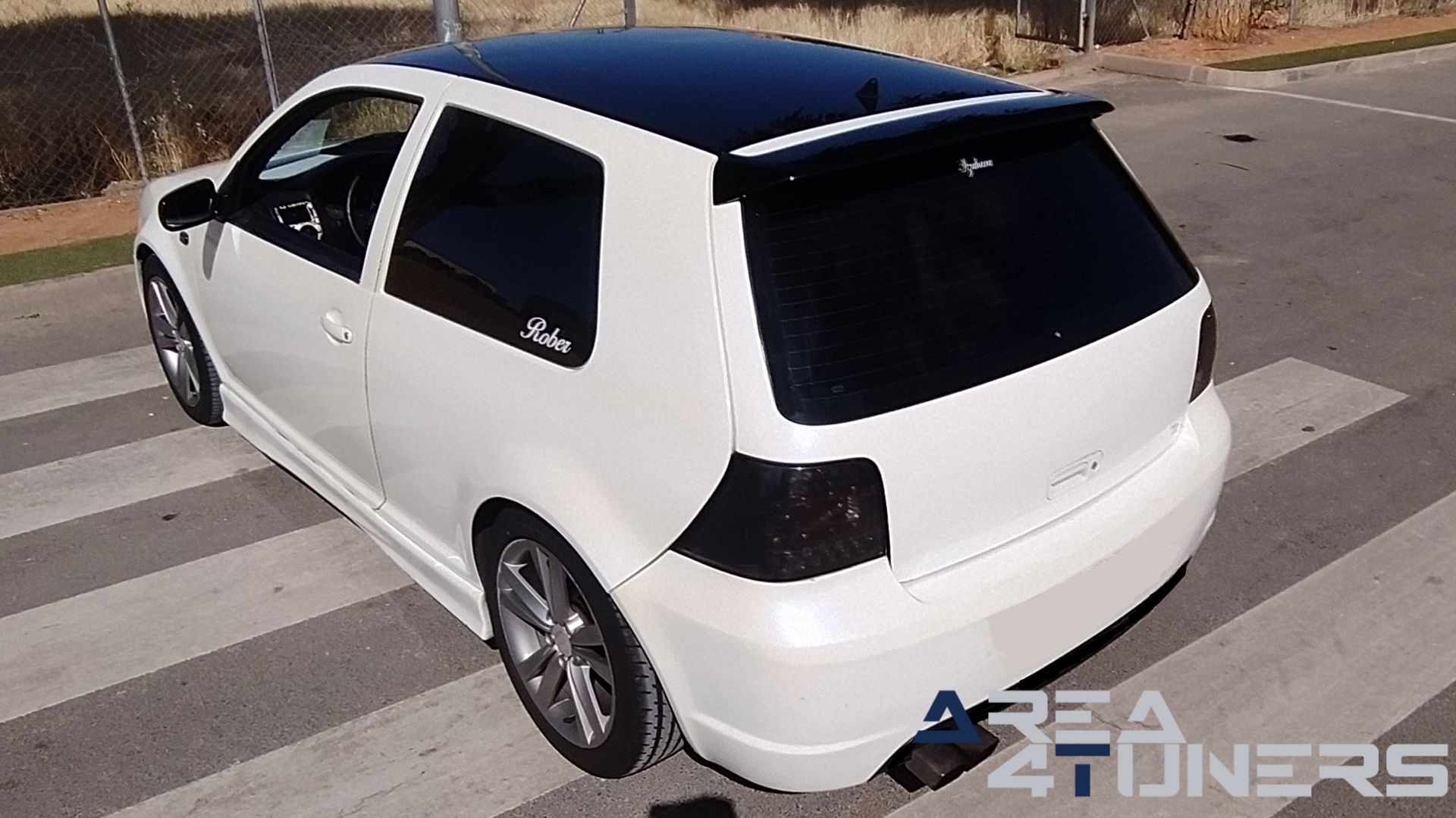 Imagen reportaje coche Tuning VW Golf Ball Golf Imagen perteneciente al reportaje de coche Tuning, de la revista Area4tuners sobre un Vw Golf