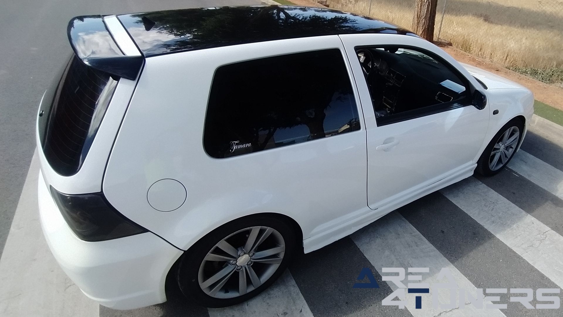Imagen reportaje coche Tuning VW Golf Ball Golf Imagen perteneciente al reportaje de coche Tuning, de la revista Area4tuners sobre un Vw Golf