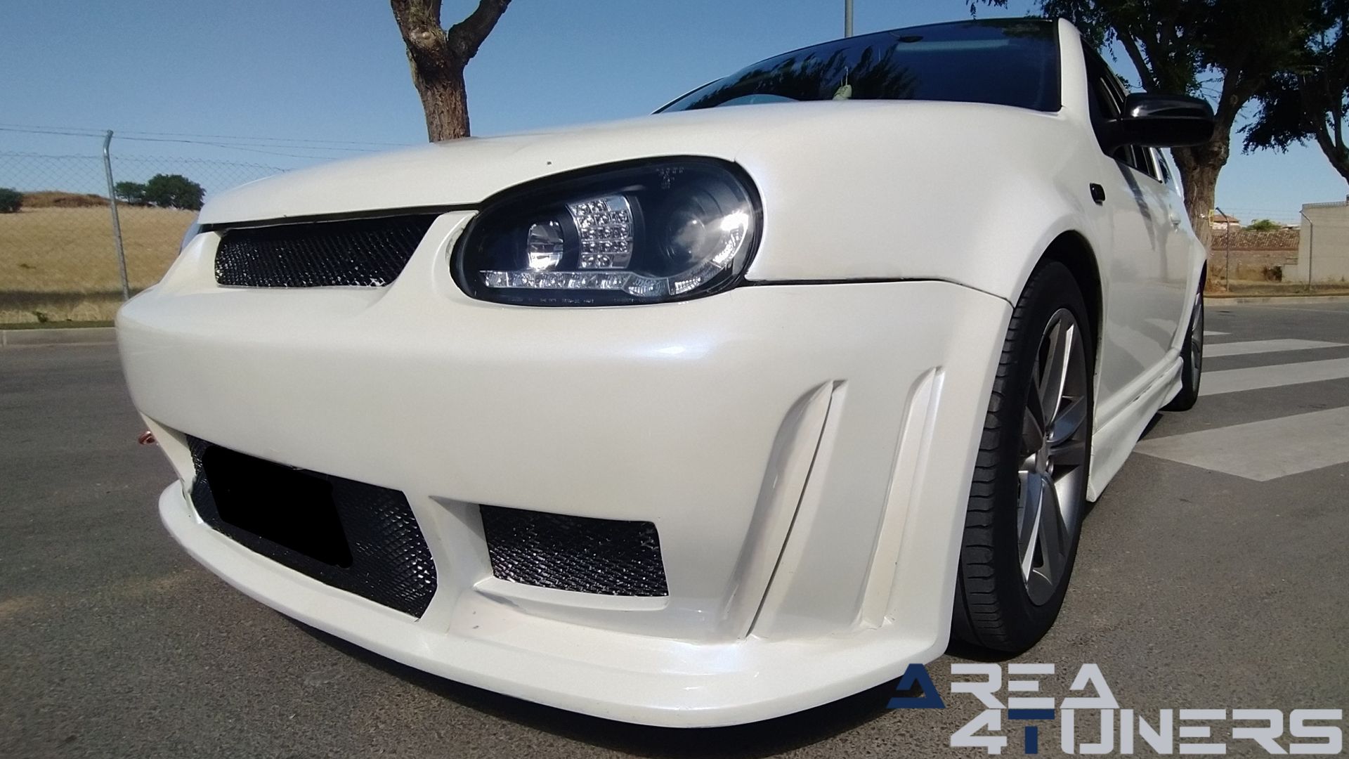 Imagen reportaje coche Tuning VW Golf Ball Golf Imagen perteneciente al reportaje de coche Tuning, de la revista Area4tuners sobre un Vw Golf