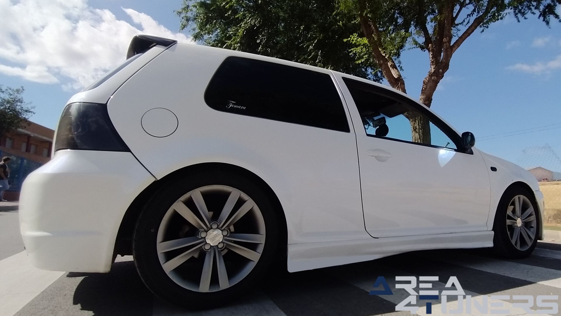 Imagen reportaje coche Tuning VW Golf Ball Golf Imagen perteneciente al reportaje de coche Tuning, de la revista Area4tuners sobre un Vw Golf