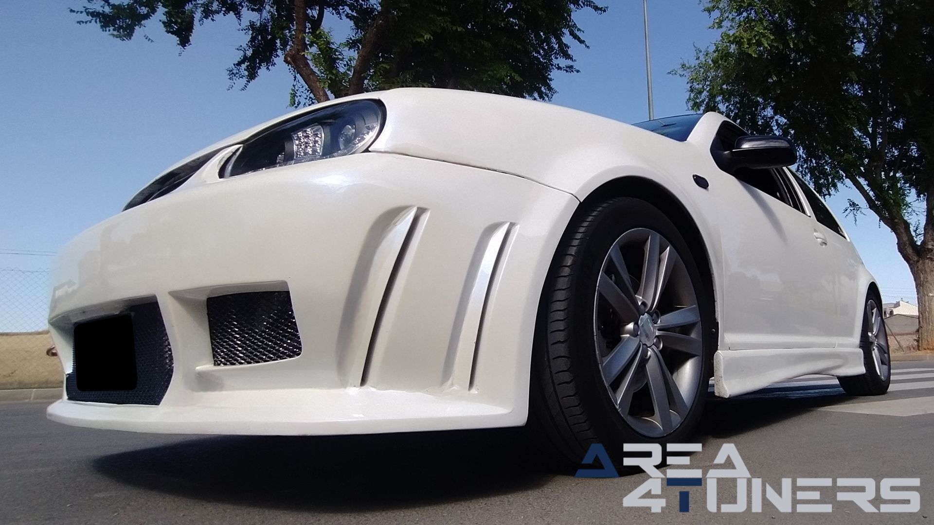 Imagen reportaje coche Tuning VW Golf Ball Golf Imagen perteneciente al reportaje de coche Tuning, de la revista Area4tuners sobre un Vw Golf