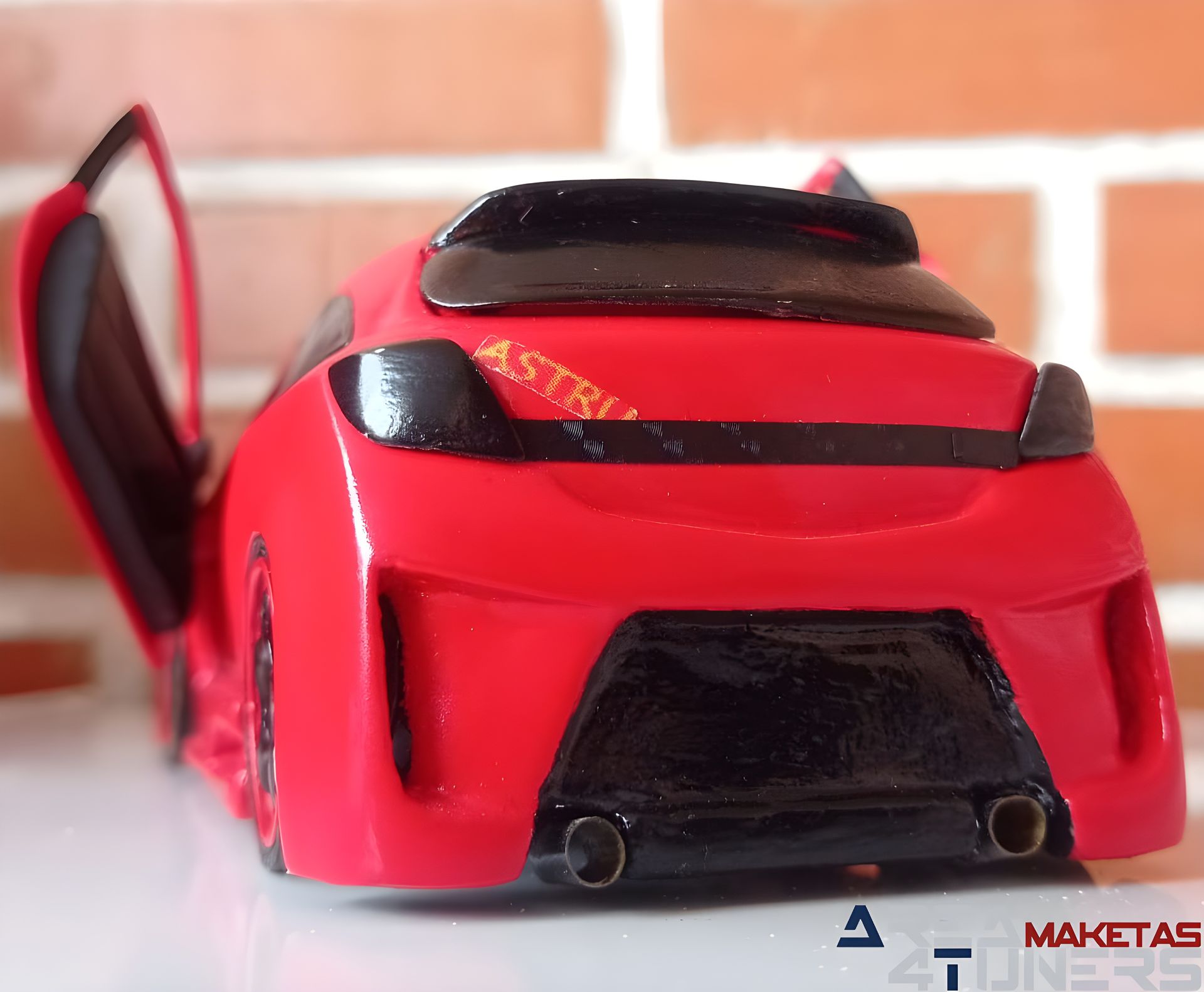 Reportaje maqueta Tuning Opel Astra Astru Imagen perteneciente al reportaje fotográfico de la revista Tuning de publicación diaria Area4tuners.es sobre una maqueta Tuning 1:24 Opel Astra