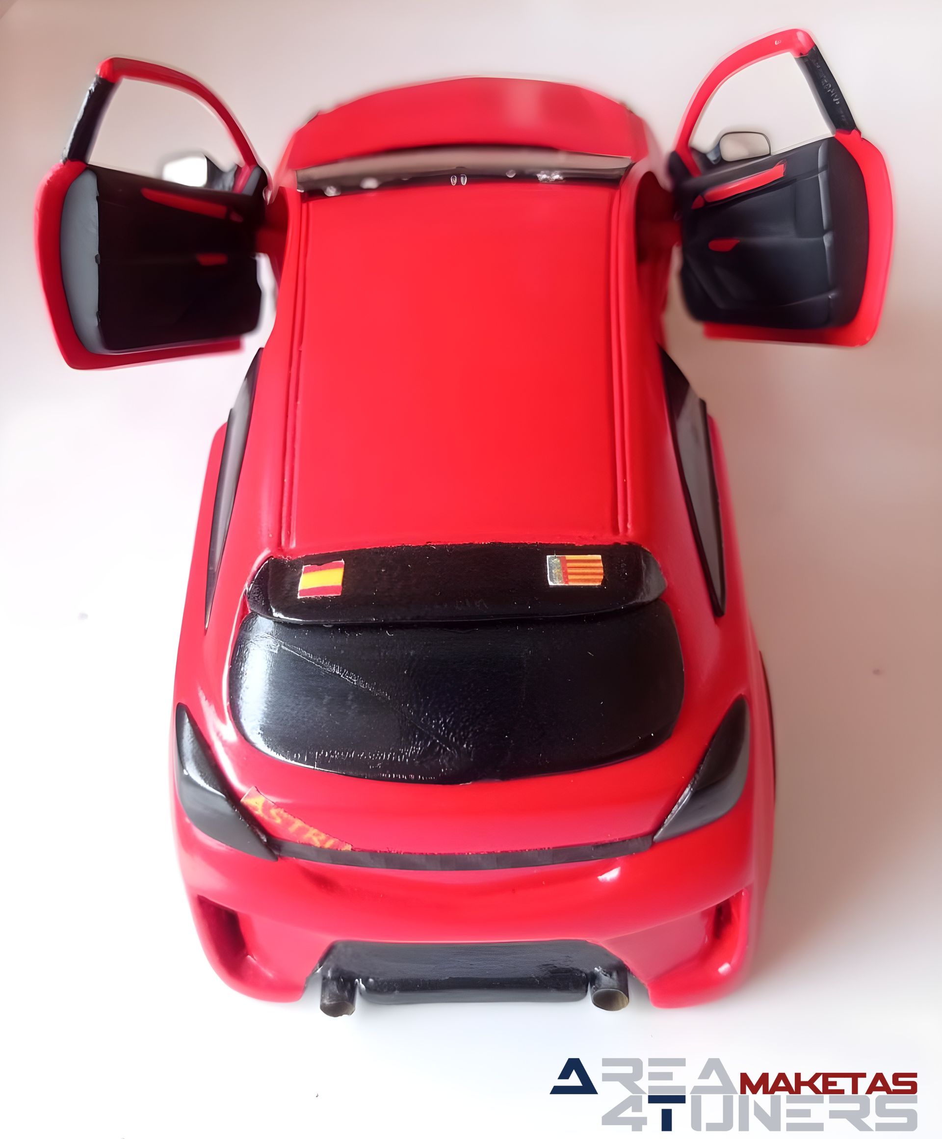 Reportaje maqueta Tuning Opel Astra Astru Imagen perteneciente al reportaje fotográfico de la revista Tuning de publicación diaria Area4tuners.es sobre una maqueta Tuning 1:24 Opel Astra