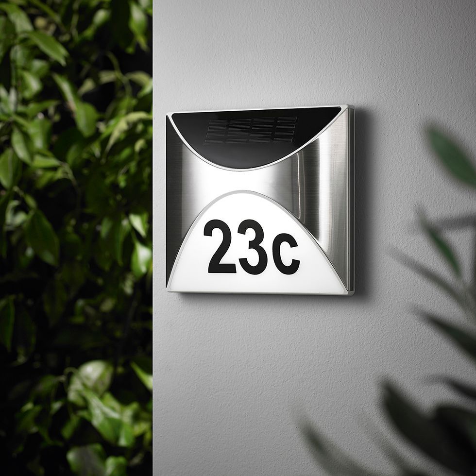 gut sichtbar und beleuchtet