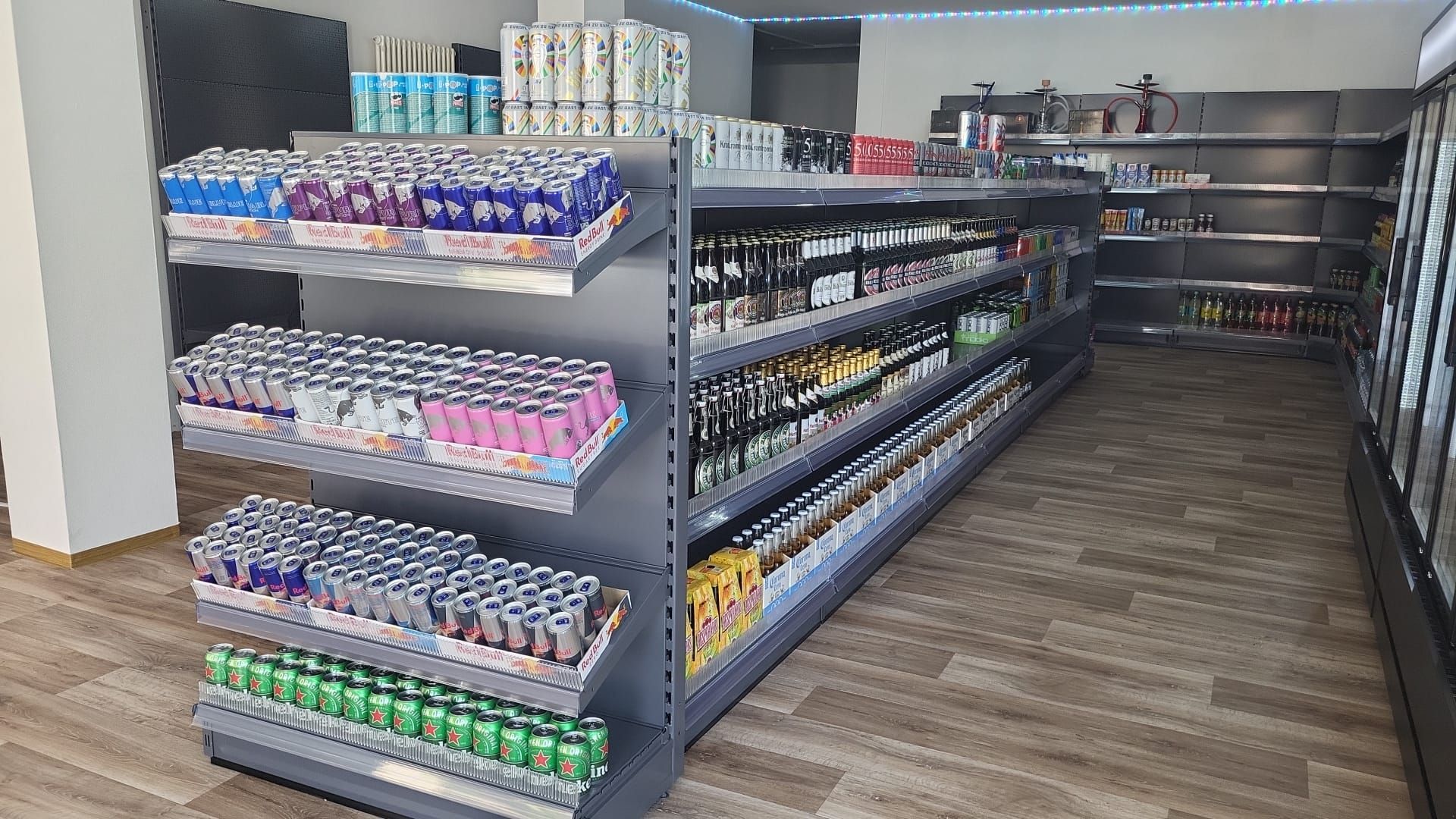 Gondelregal im Getränkemarkt