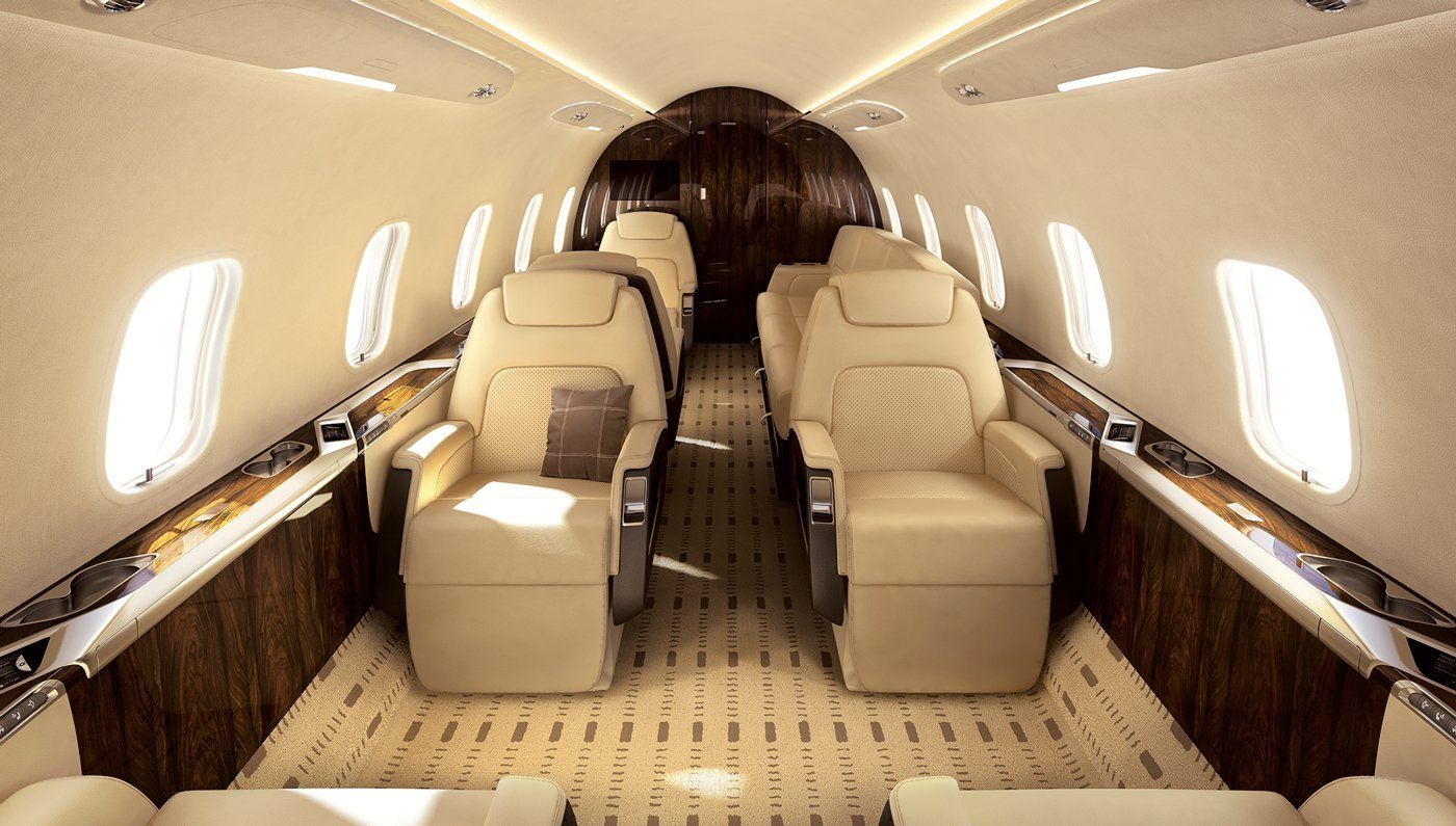 Challenger 350 Charter Flight