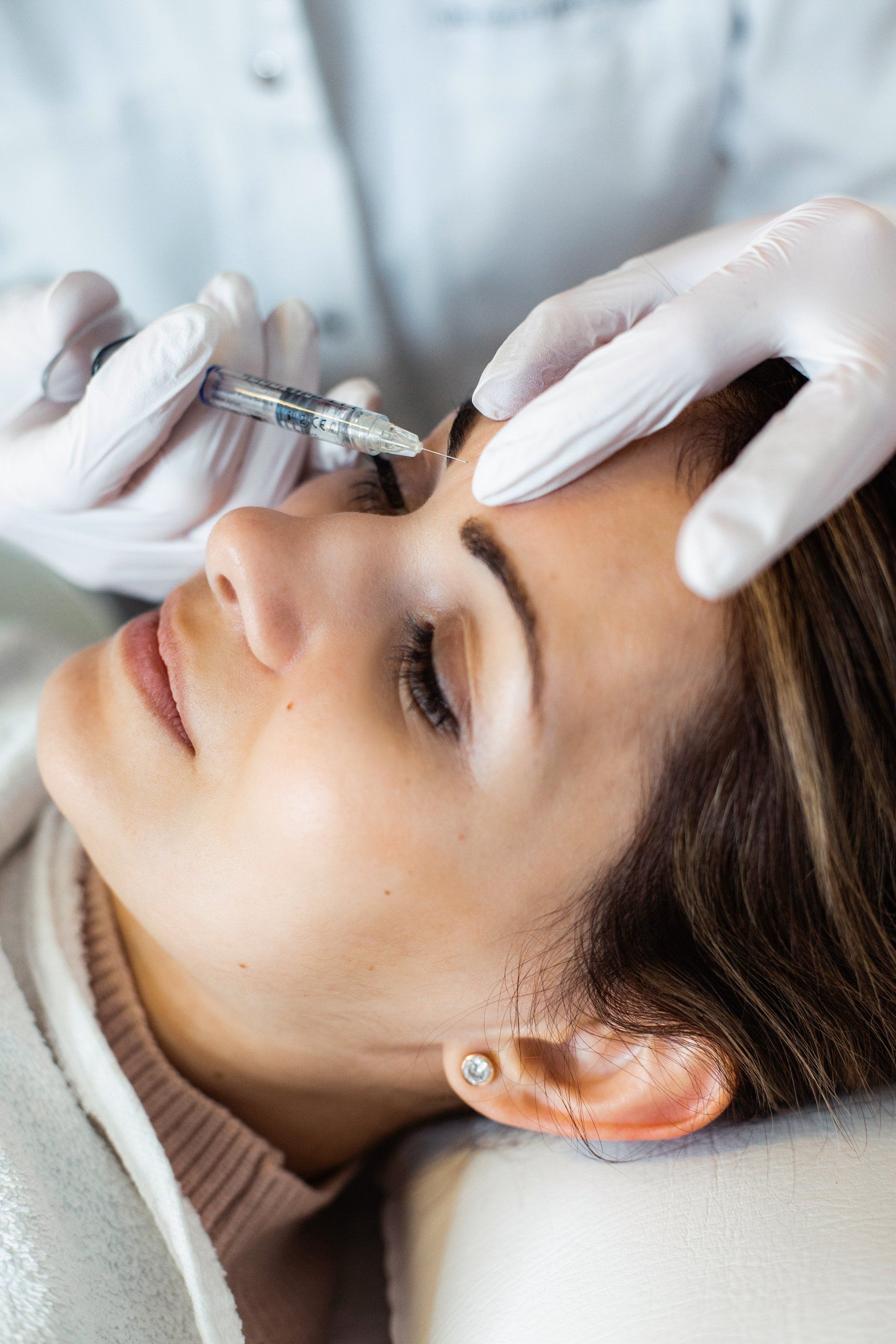 Botox-Behandlung:
„Botox-Behandlung zur Faltenreduzierung in Lüneburg – sanfte Glättung von Stirnfalten, Zornesfalten & Krähenfüßen bei Hautmeisterin.“