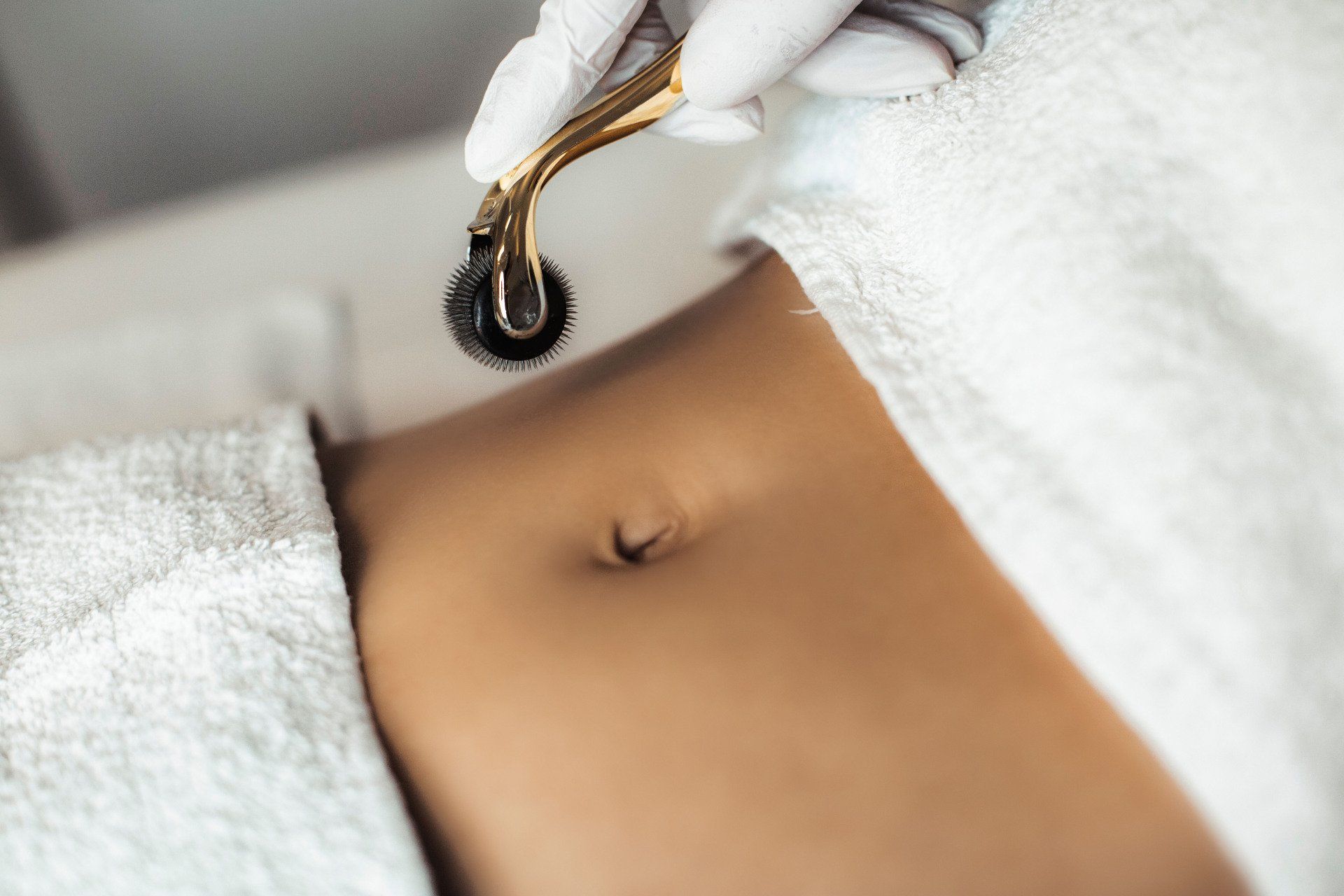 Hautverbesserung in Lüneburg – effektive Behandlungen für ein ebenmäßiges, strahlendes Hautbild mit Microneedling, Mesotherapie & Anti-Aging-Methoden.