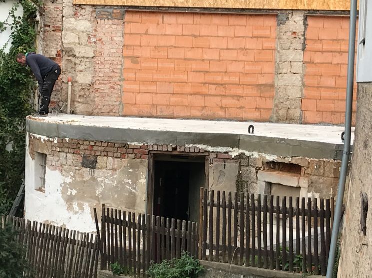 Bausicherung einer Giebel Fläche in Hohenstein