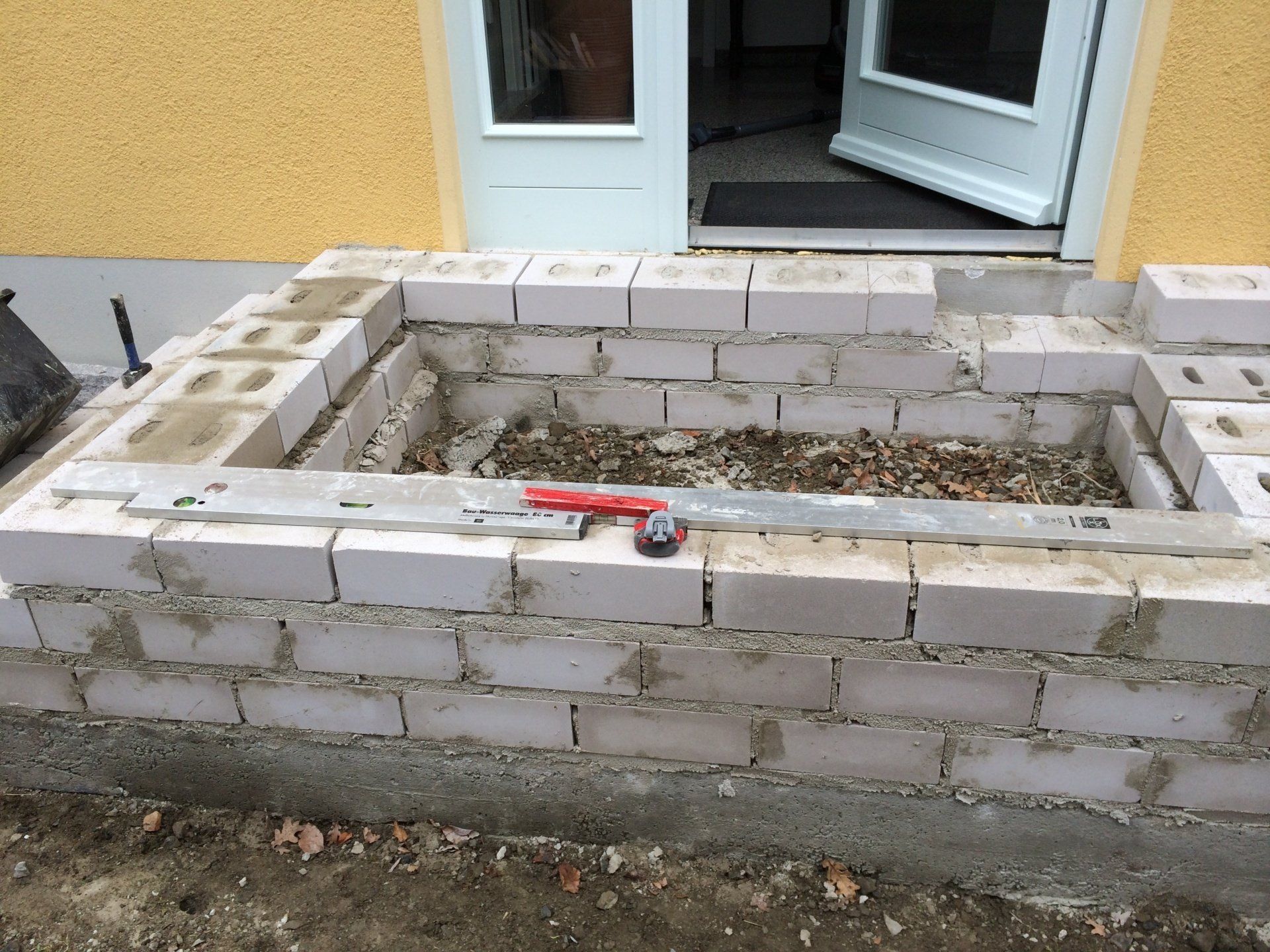 Eingangsbereich Sanierung in Ullersdorf