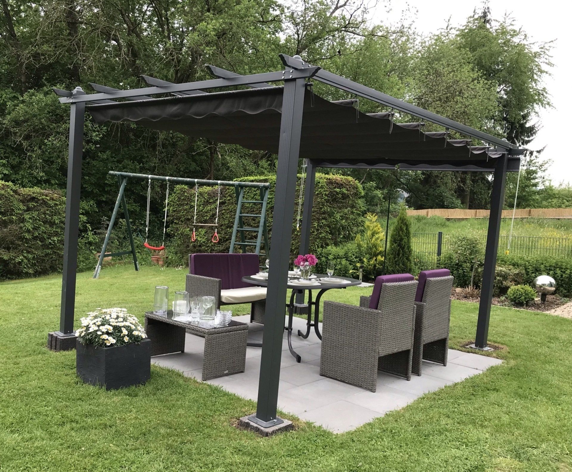 Pavillon im großen Garten