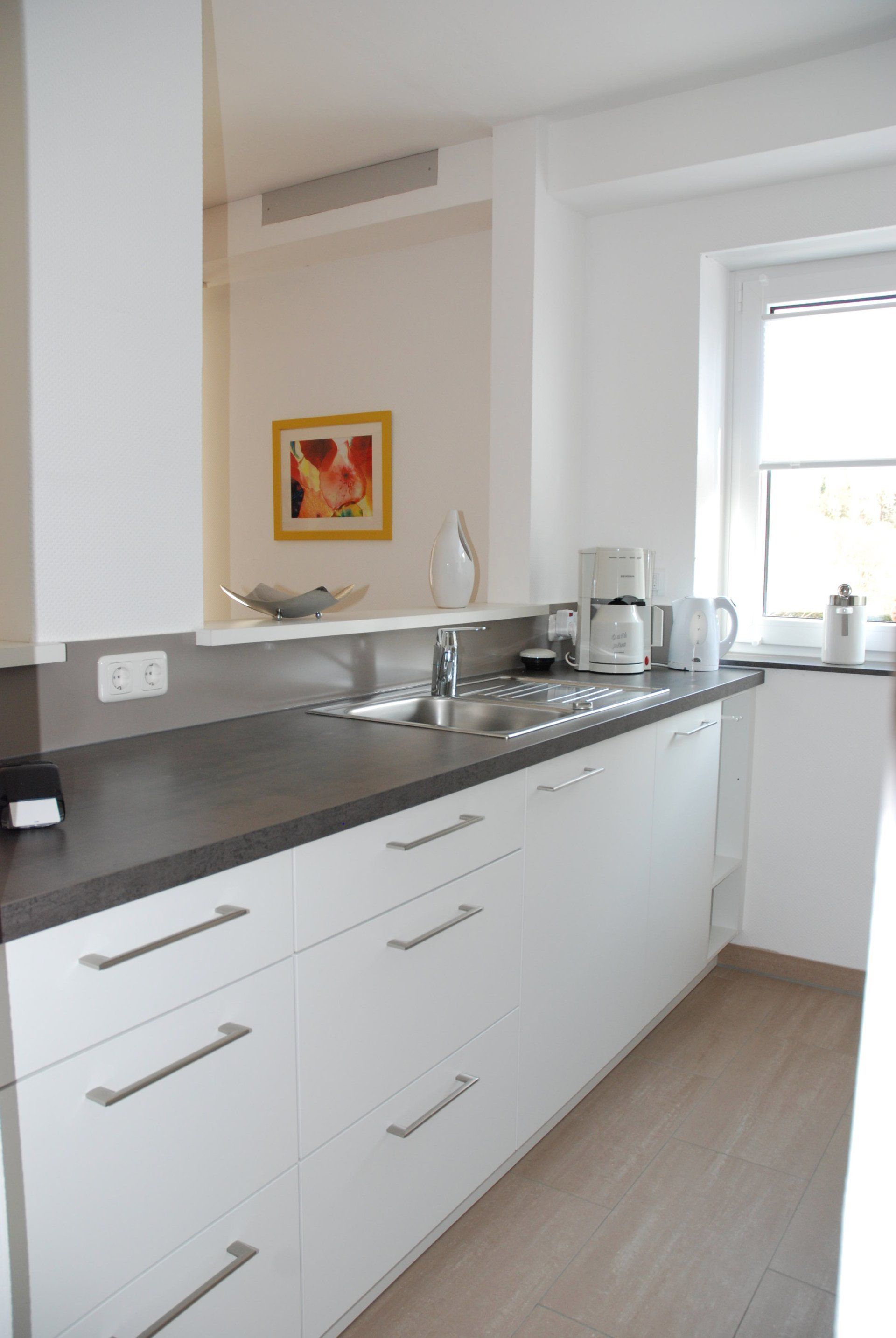 volleingerichtete Einbauküche