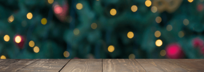 Weihnachten, Christmas, Lichterkette, Lichter, Kerzen, Grün, Rot, Tischkante, Tiefenschärfe