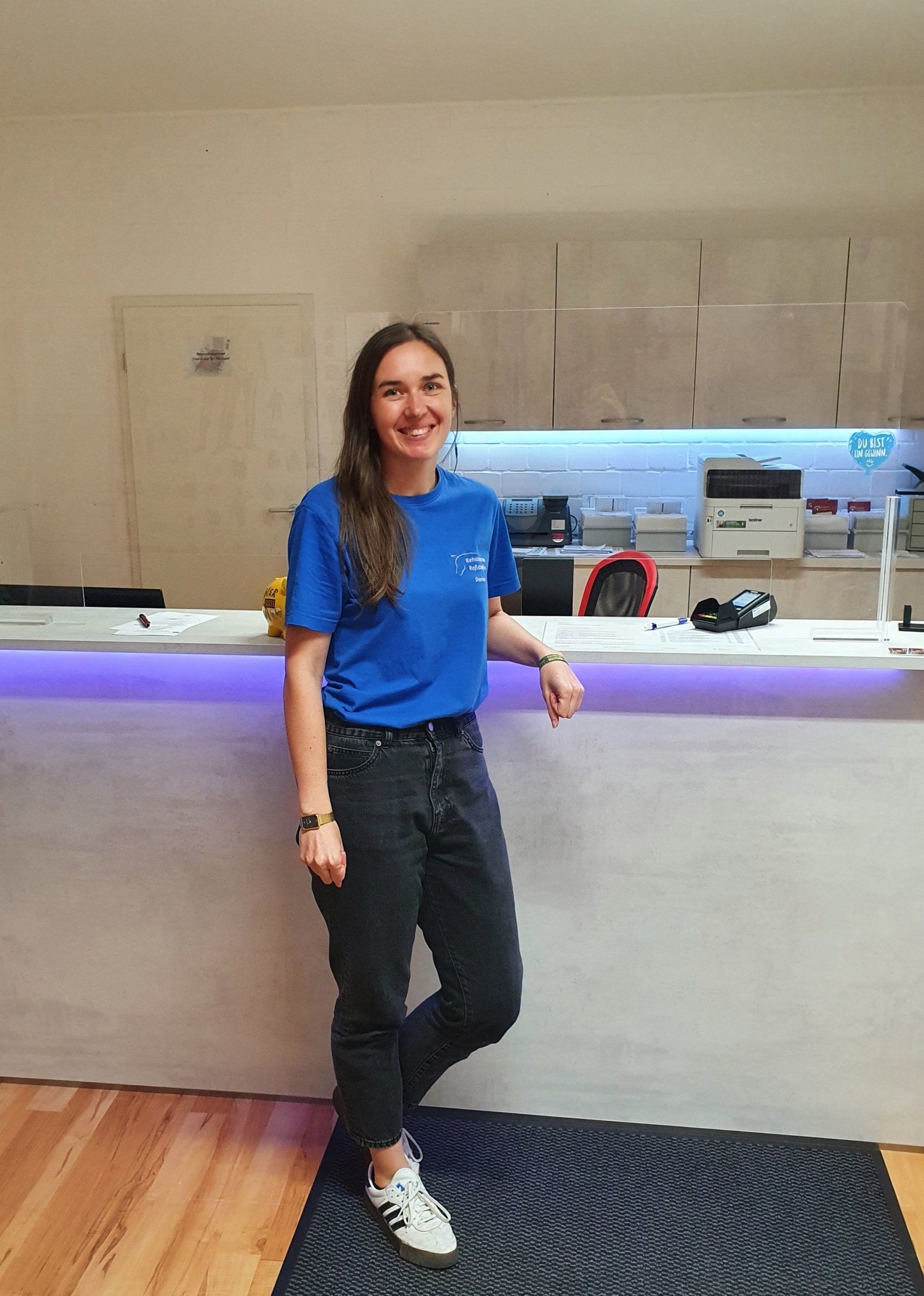 Denise Bürger an der Rezeption / an der Anmeldung des Rehazentrum Roßstraße Helmstedt