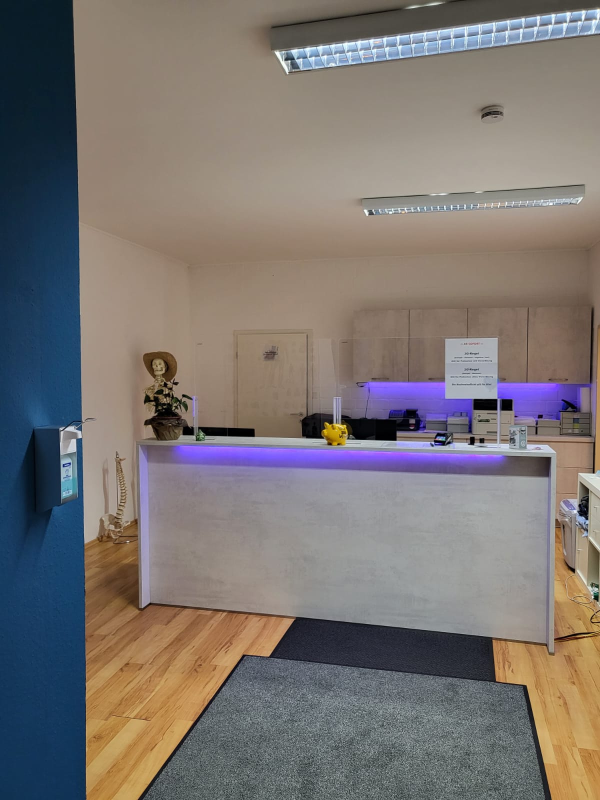 Empfang / Rezeption / Anmeldung in der Physiotherapie des Rehazentrum Roßstraße