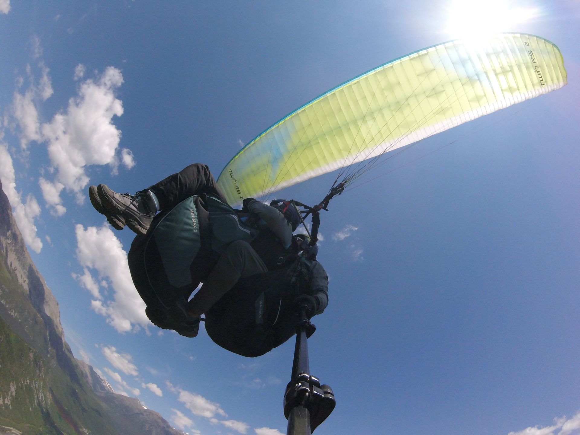 parapente biplaza en vuelo, después de despegar