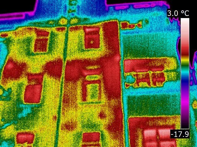 313: Risse in der Fassade