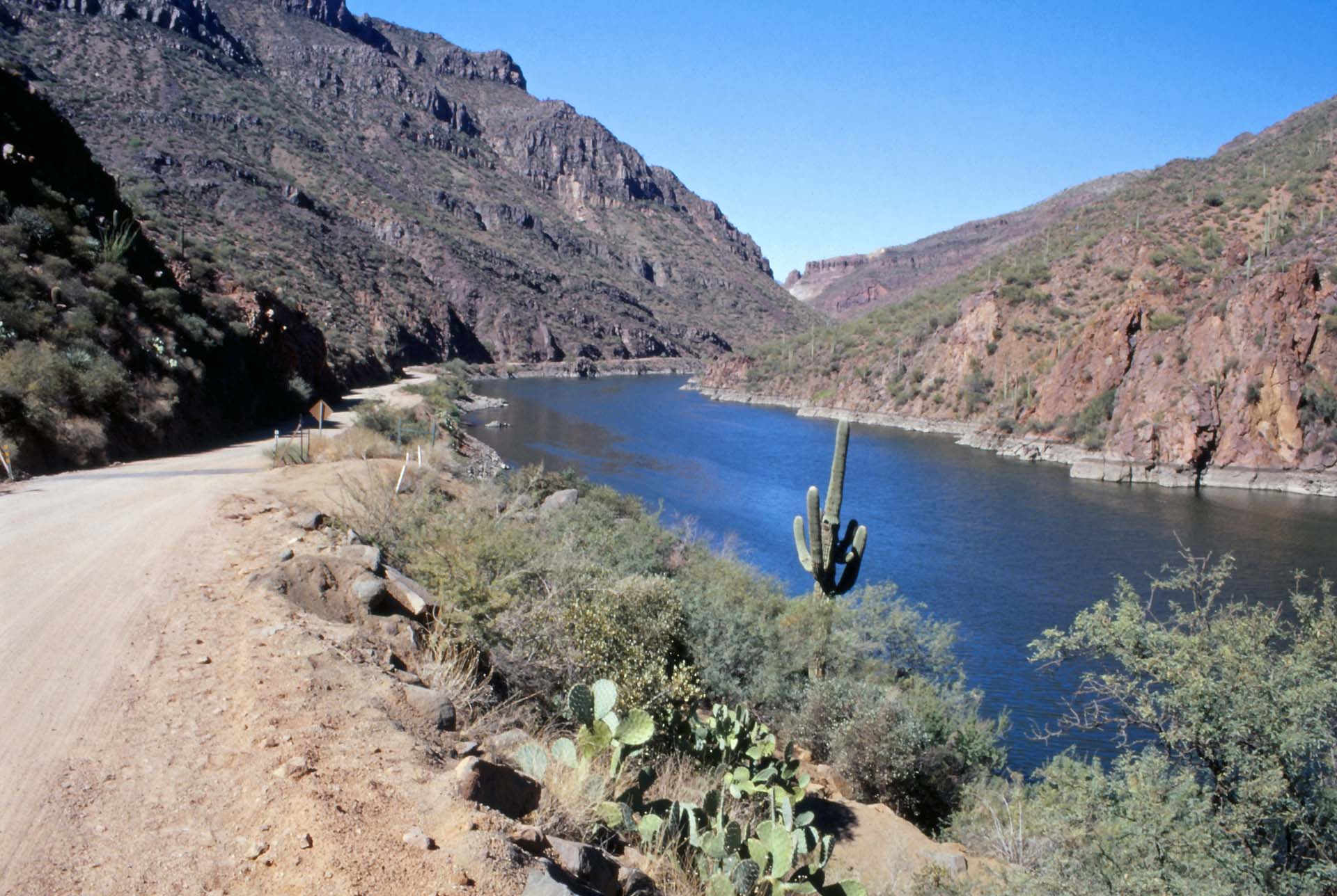 Arizona, wilde Landschaft am Apache Trail