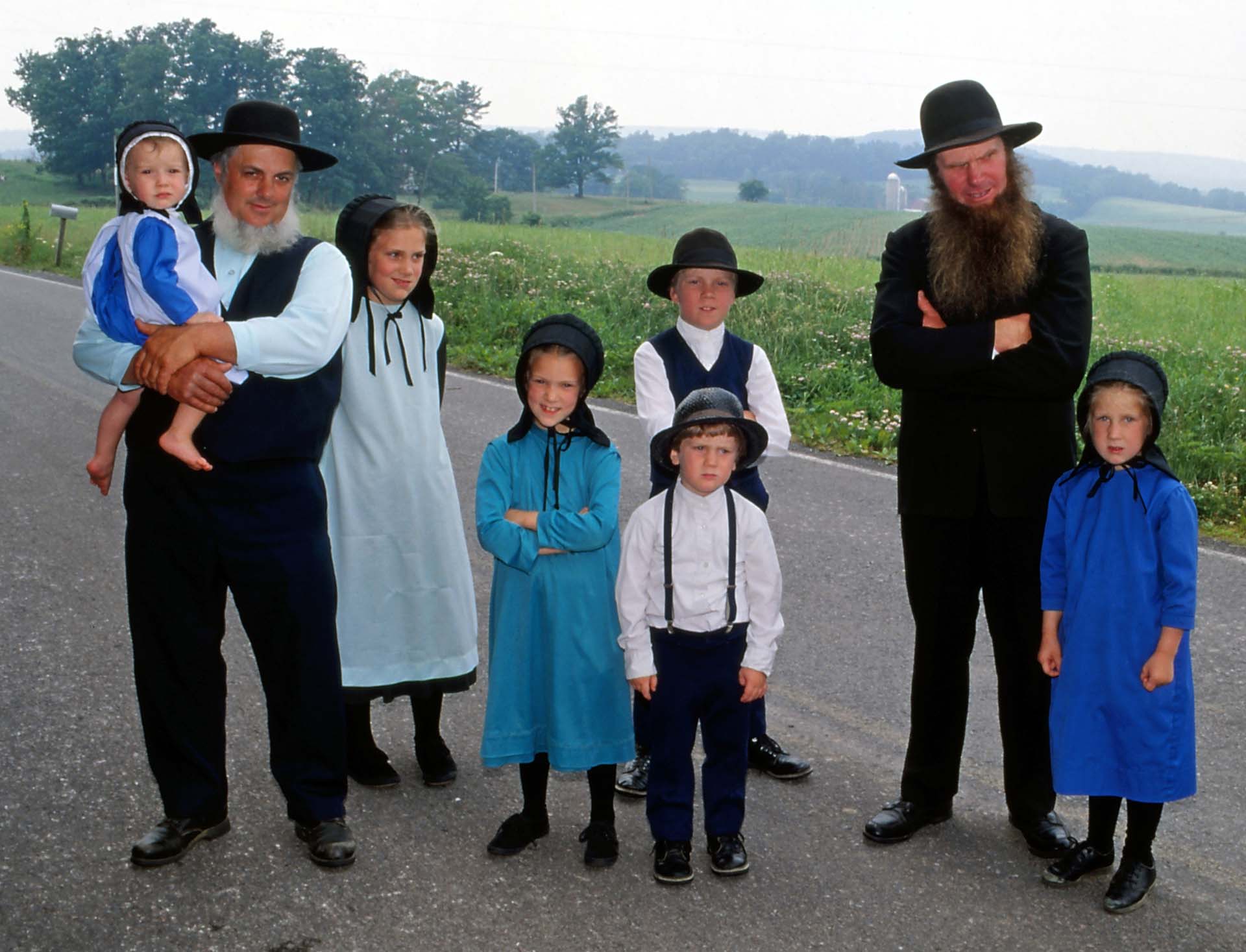 Amish-Familie nach dem Kirchgang