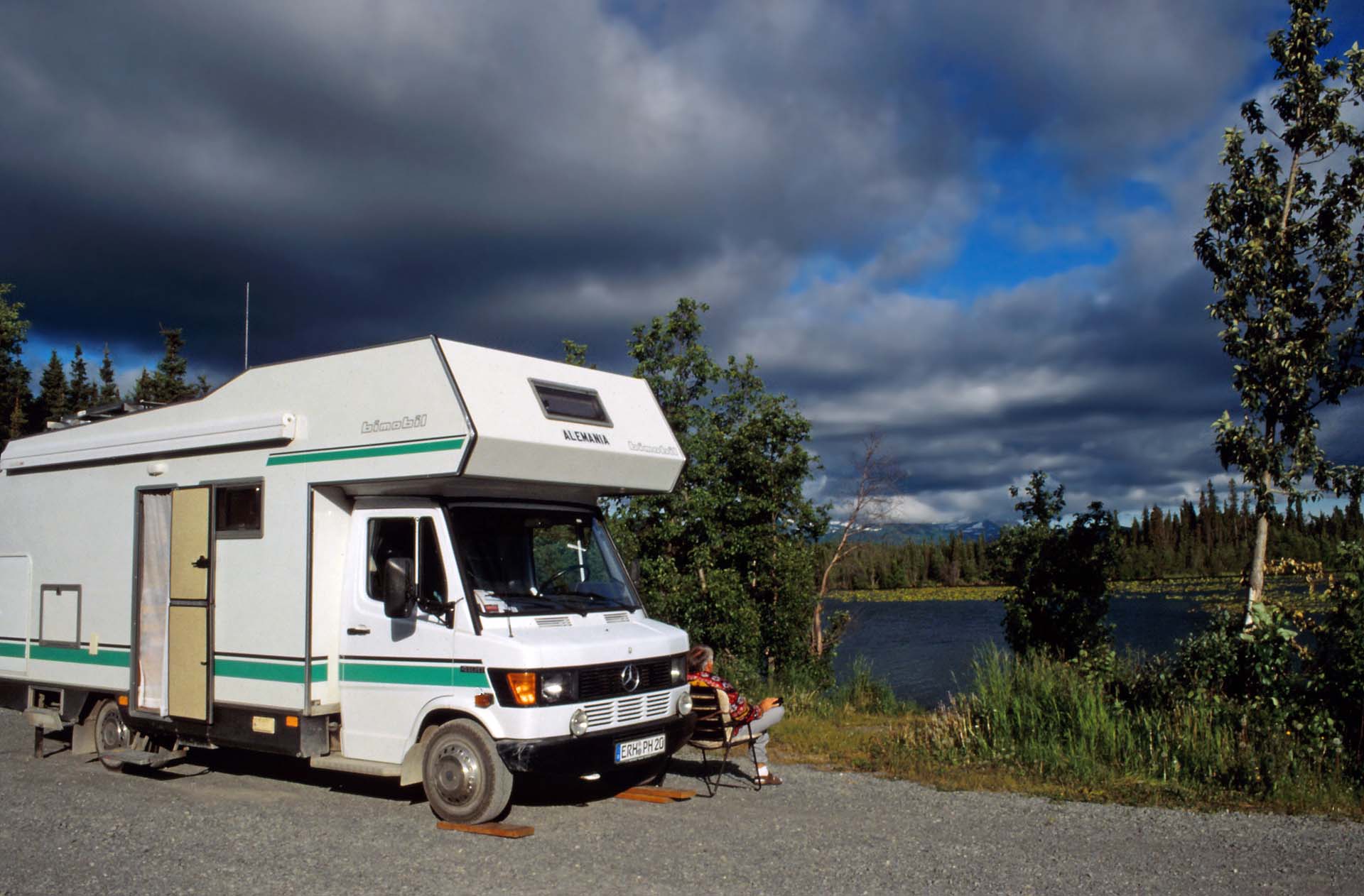 Freies Camping am Petersen Lake, unweit des Sterling Highway, Alaska