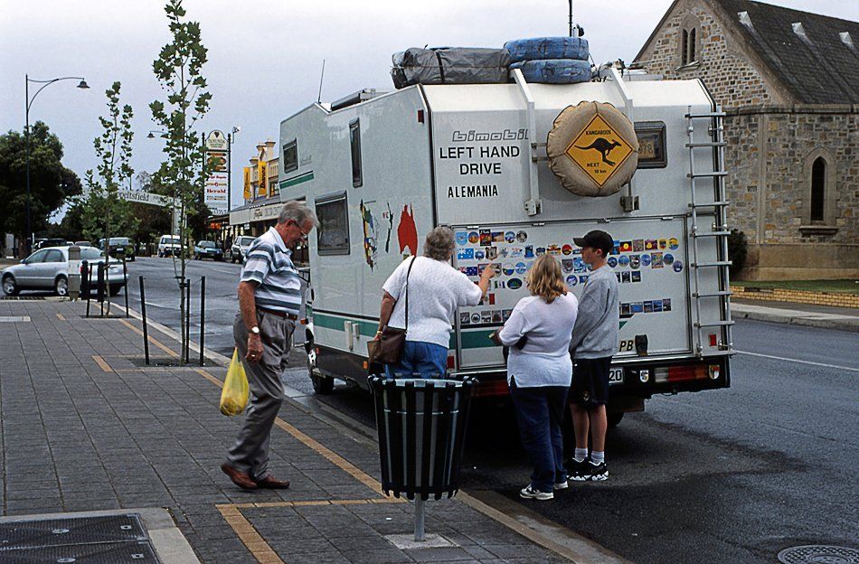 Hahndorf, Südaustralien - unser weit gereistes Rolling Home erregt überall Aufmerksamkeit. Hahndorf, Südaustralien - unser weit gereistes Rolling Home erregt überall Aufmerksamkeit.