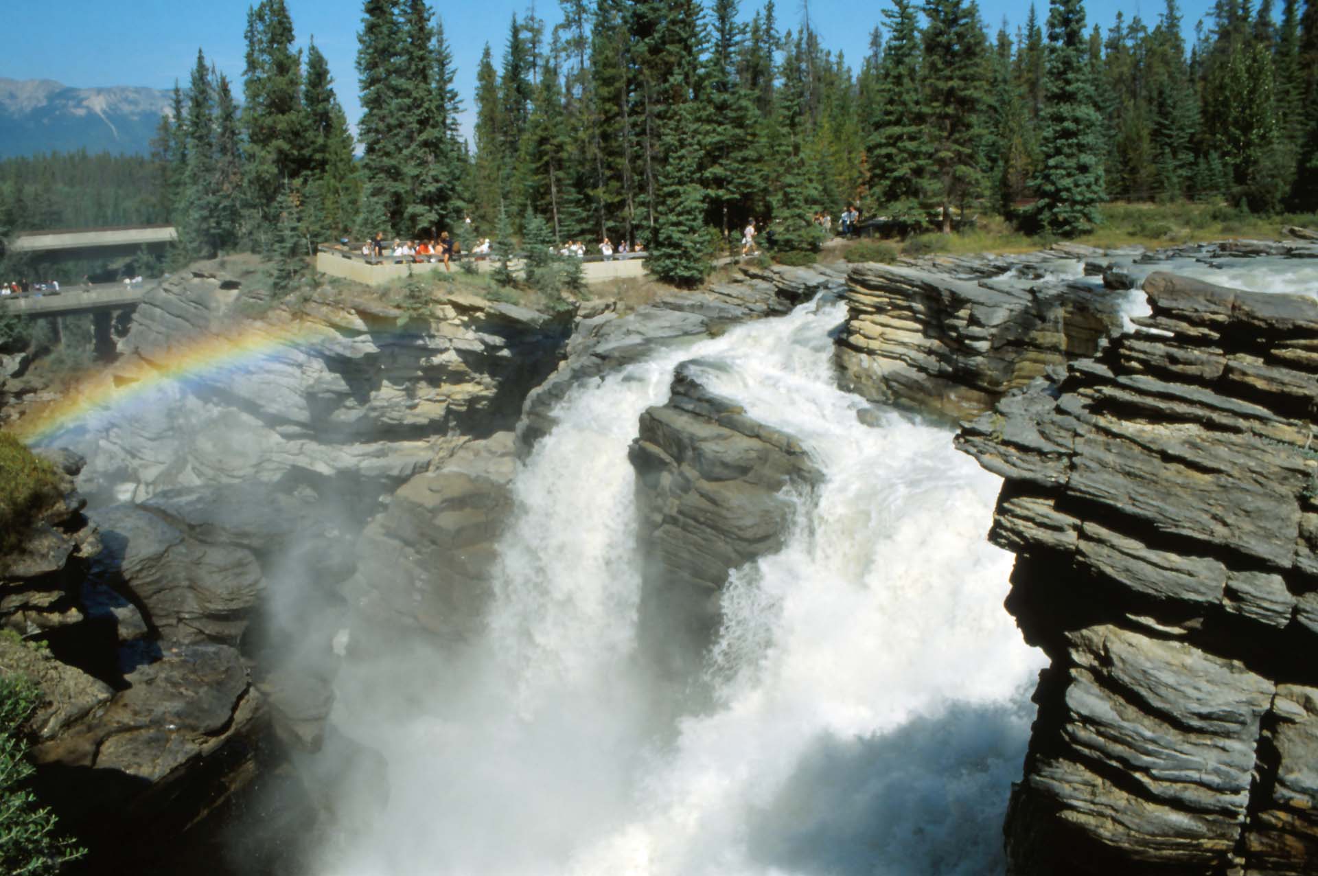 Regenbogen an den Athabasca Falls, Icefield Parkway, Alberta