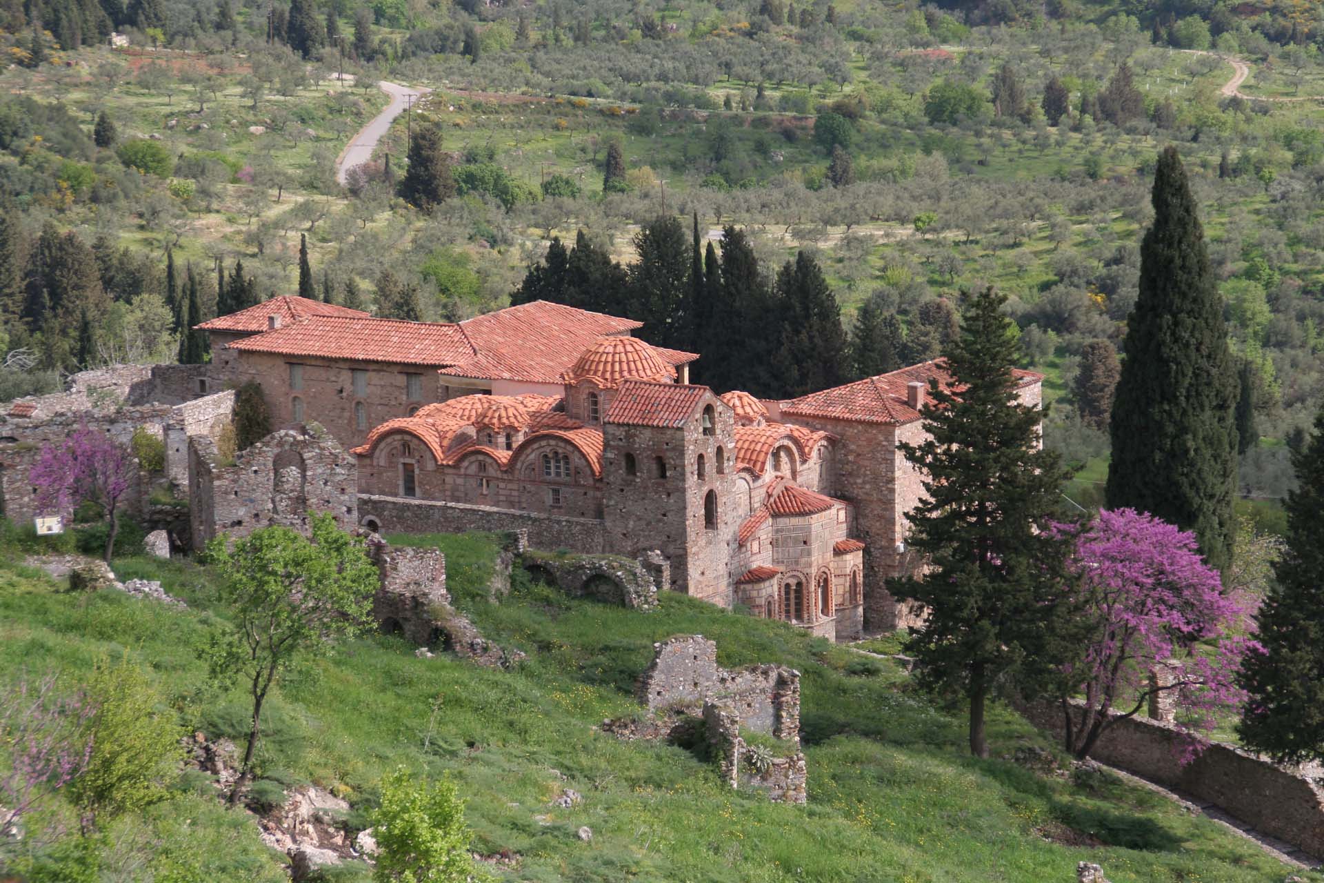 Blick auf Mystras und die Hauptkirche