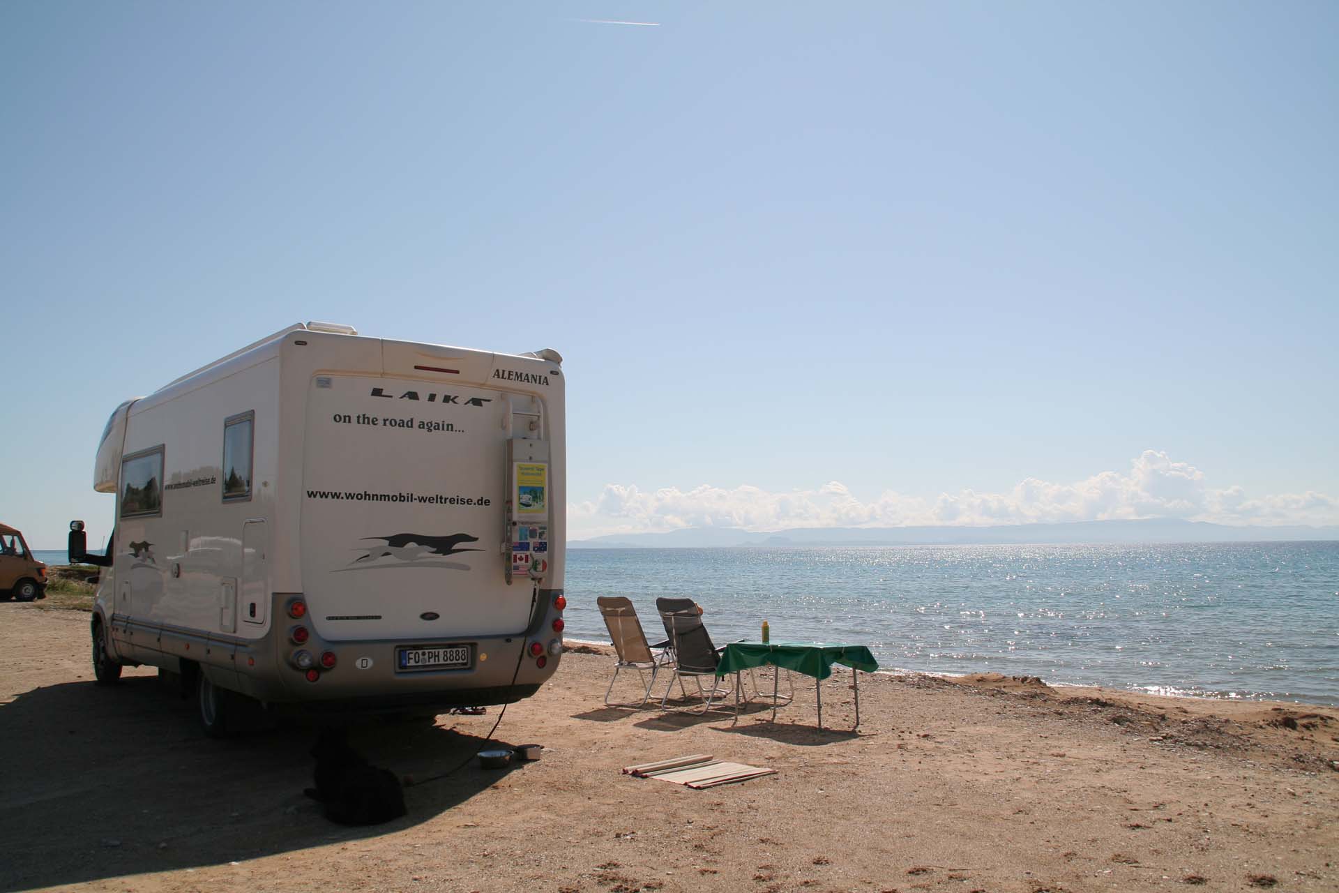 Kyllini Beach - Ein Campingtraum, der vermutlich nur im Frühjahr möglich ist.