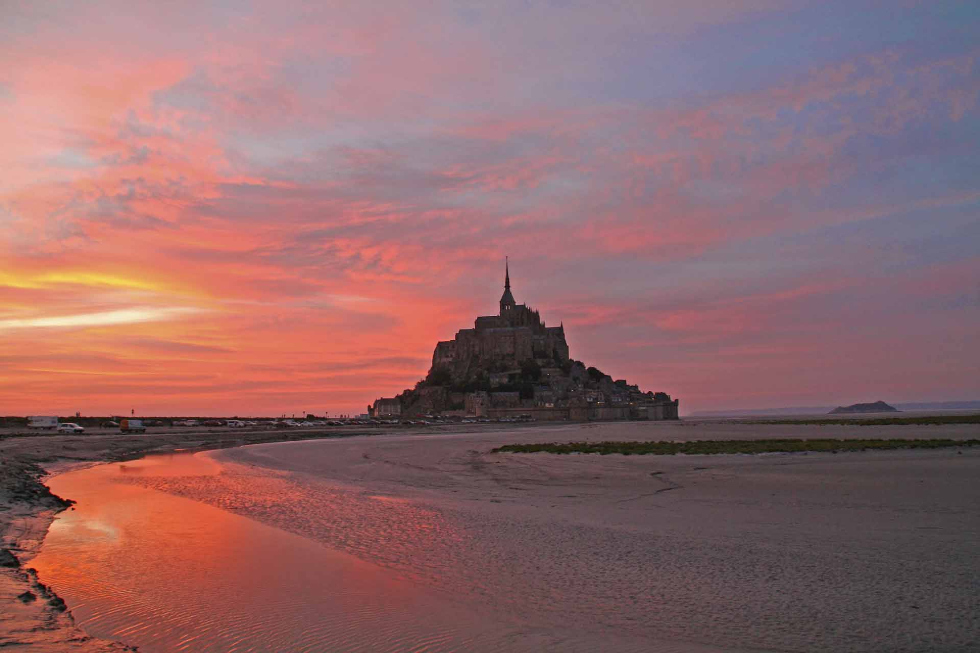 Der Mont Saint Michel im Sonnenuntergang
