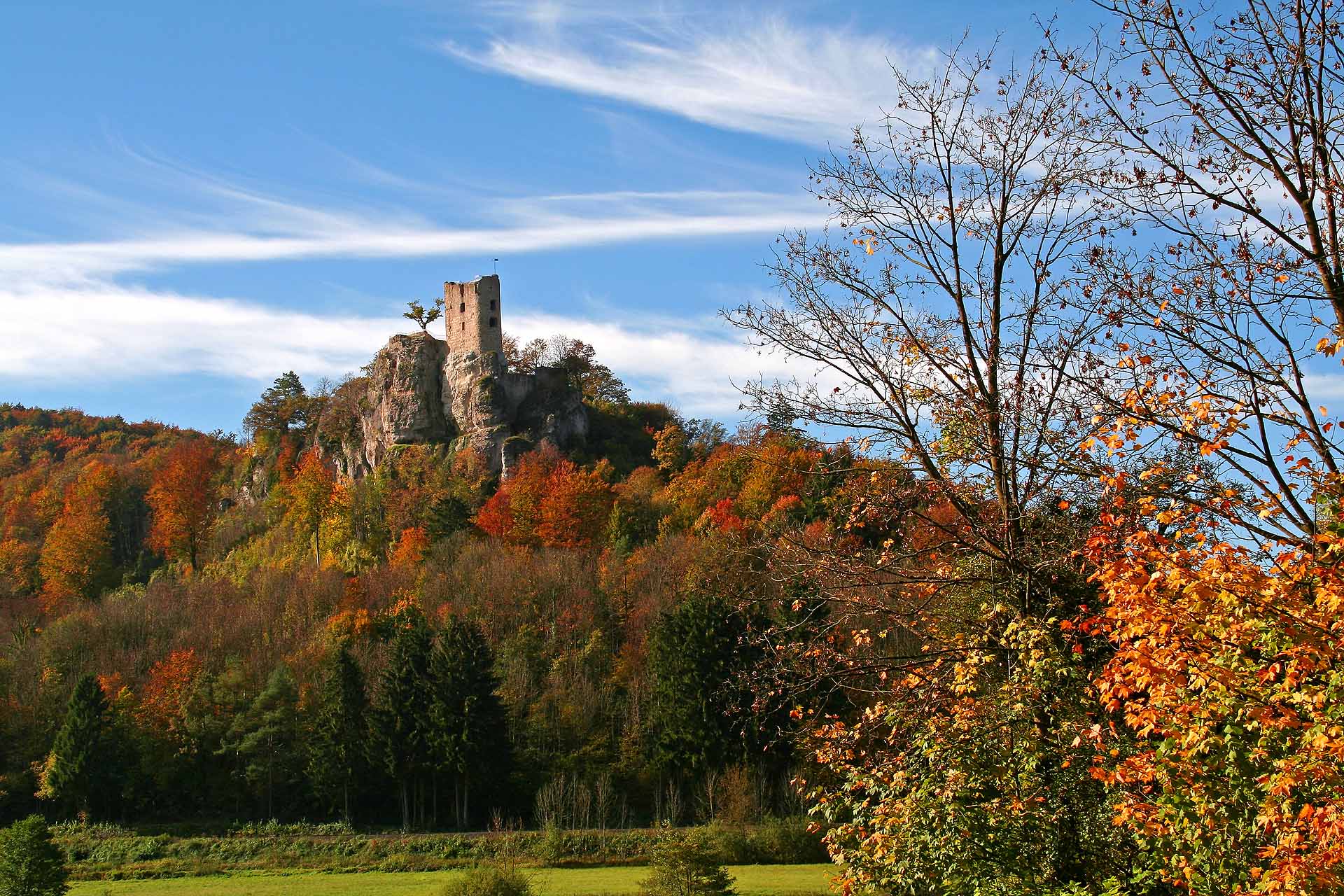 Die Ruine Neideck hoch über dem Wiesenttal