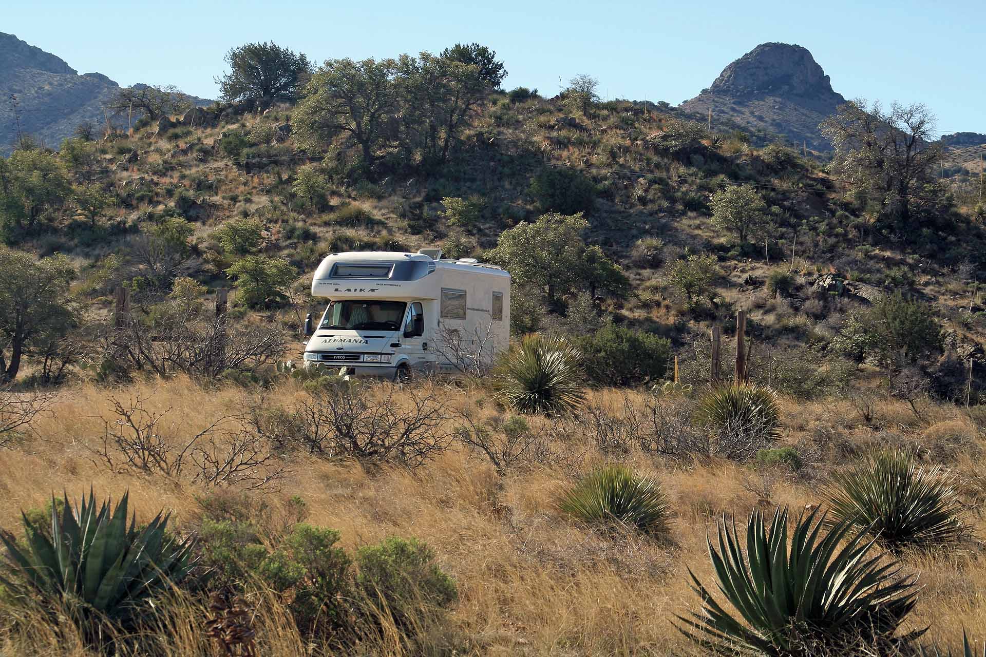 Der Apache Pass, Arizona - Stimmungsvoller Übernachtungsplatz am Pass.
