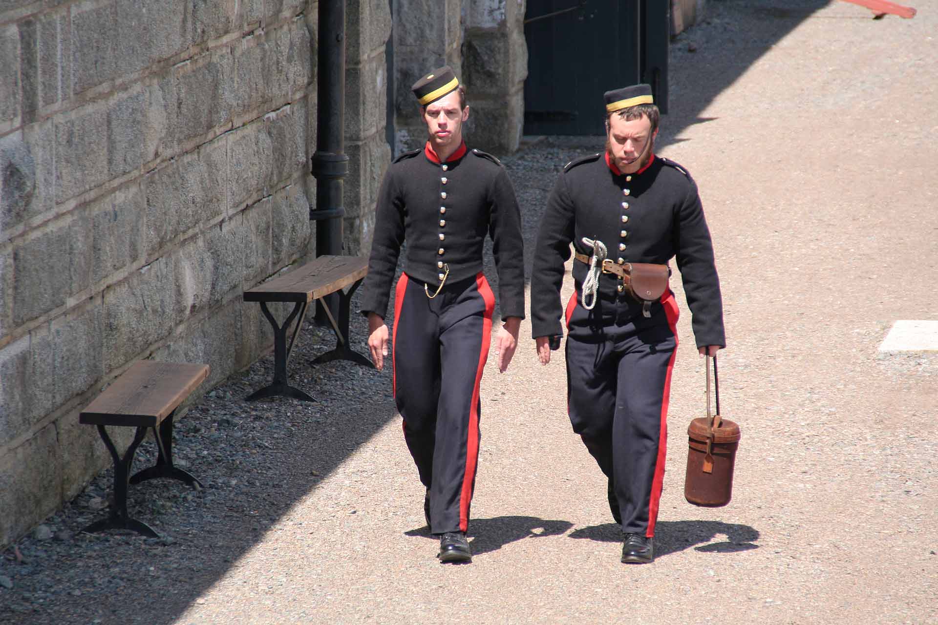 Halifax, Nova Scotia - Um 12 Uhr wird eine Kanone abgeschossen