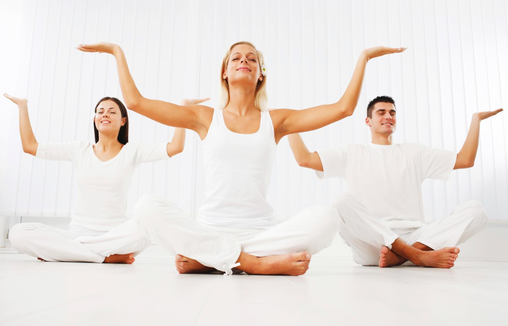 Plus de 100 cours de YOGA à suivre de chez vous…