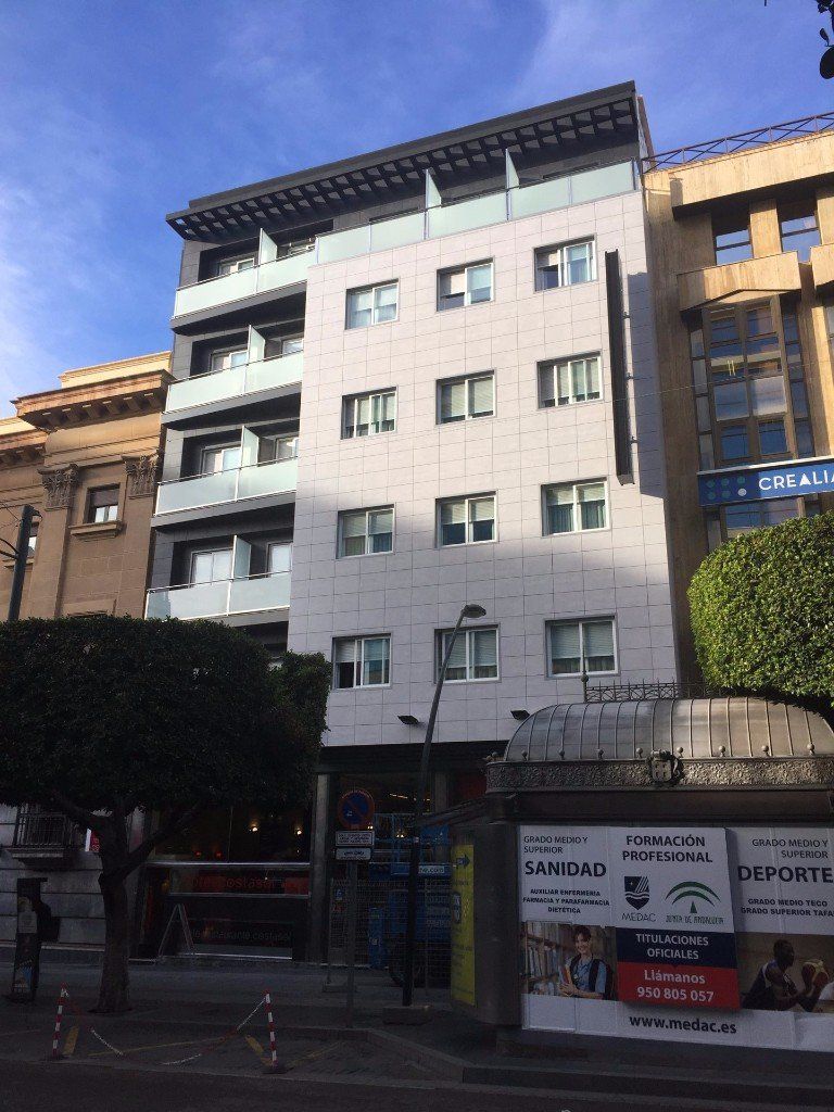 Diseño de locales en Almeria. Interiorismo en Almería. Diseño moderno. Diseño de exteriores. Terrazas.