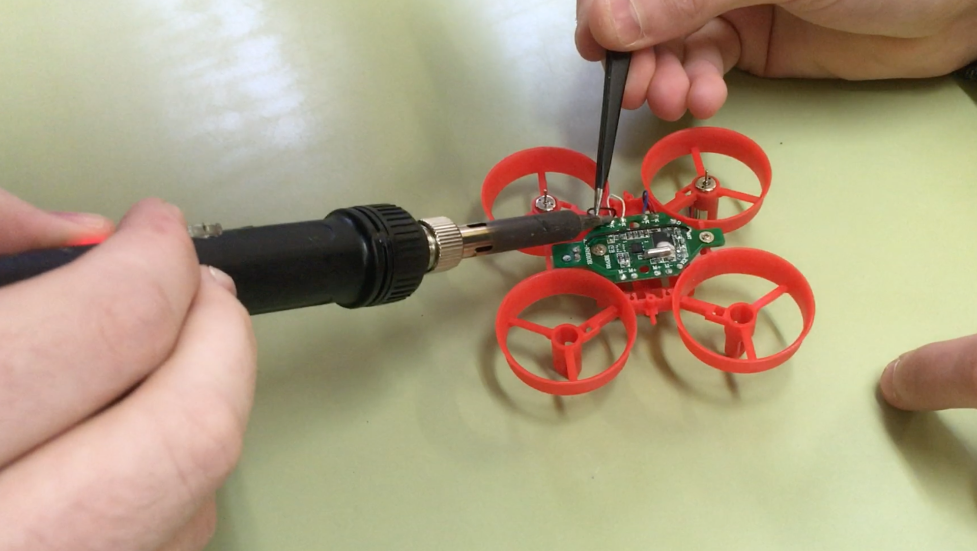 Tienda y reparaciones de drones