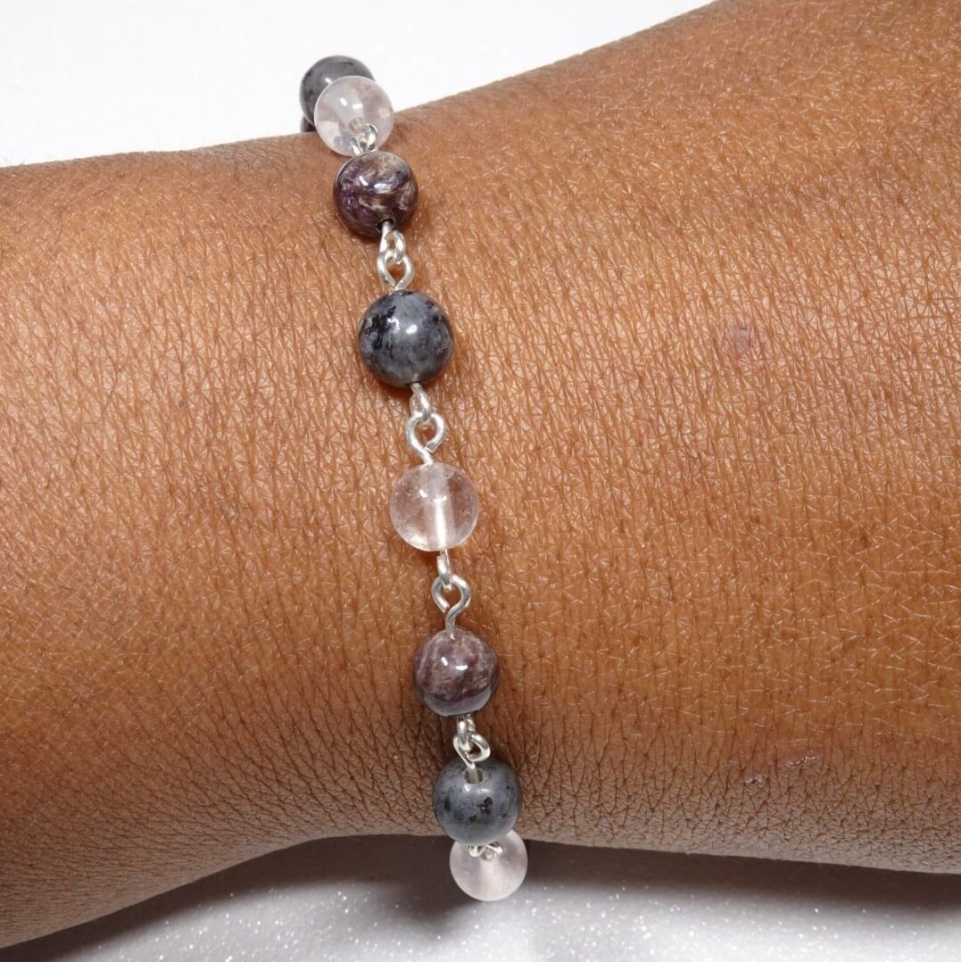 Bracelet charoïte, labrador et quartz rose en argent par www.nathalyne.fr