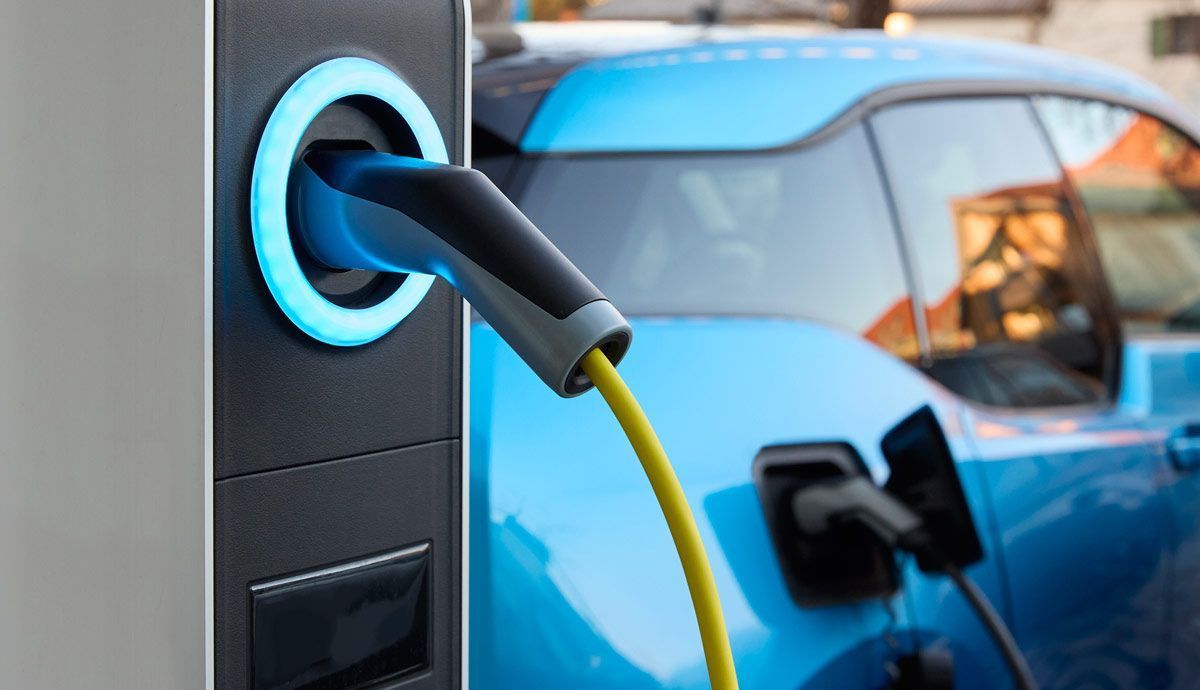 Tienes un vehiculo electrico ECSE te ayuda con la energia